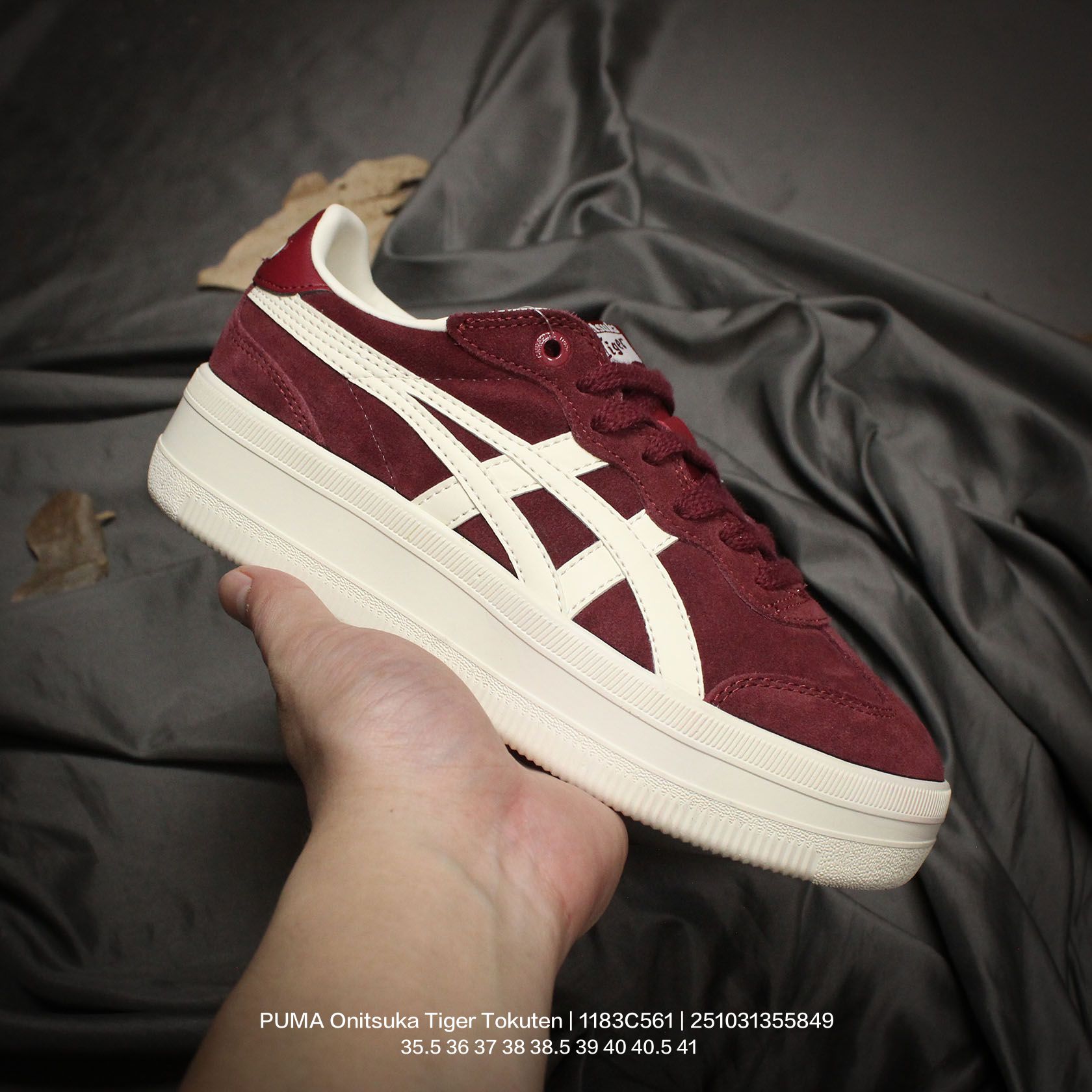 💰140
亚瑟士 男女鞋真标半码制,升级原楦原纸版开发,采用荔枝纹牛剖革鞋面材质,外置耐磨耐弯折RB大底❗️鬼塚虎新款德训鞋!鬼塚虎新款德训鞋!日产经典老牌-鬼塚虎/Onitsuka Tiger Tokuten 得分系列低帮厚底复古德训风休闲运动板鞋 1183C561
类型:男女鞋
码数: 35.5 36 37 38 38.5 39 40 40.5 41
编码:251031355.849