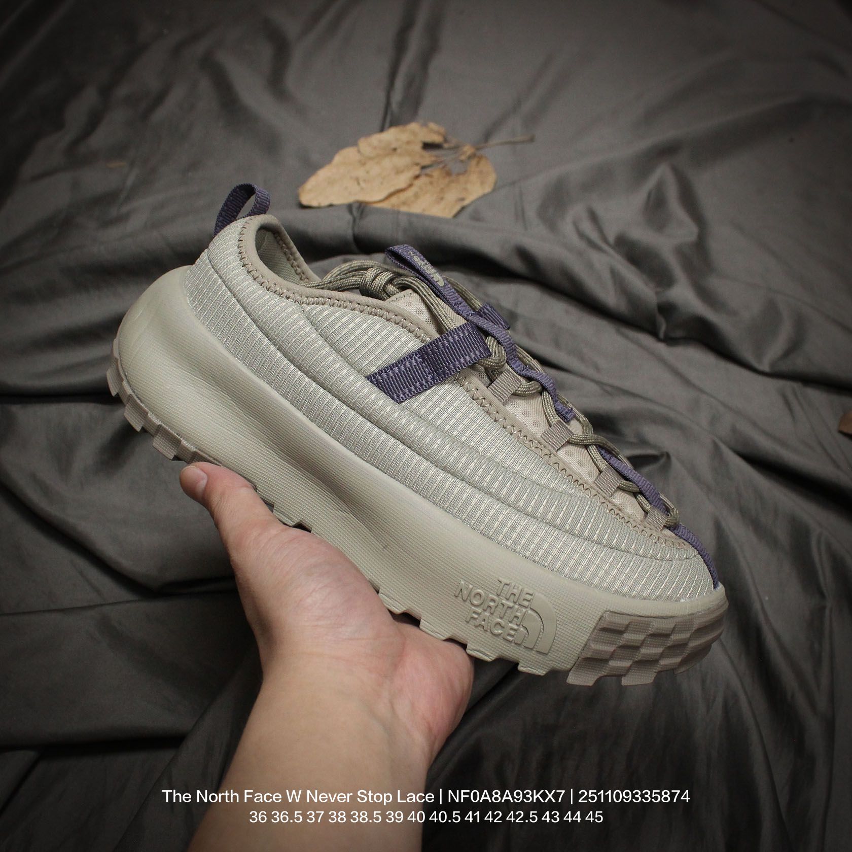 💰120
The North Face/北面/乐斯菲斯 男女鞋真标半码制，升级原楦原纸版开发版型，采用轻量网织物科技面料材质，中底REAM 泡沫橡胶物料，外置防滑橡胶大底❗️户外轻旅者鞋履,著名户外品牌-北面/The North Face W Never Stop Lace 决不放弃系列低帮轻量厚底户外风休闲运动鞋“全黑白标 NF0A8A93KX7

类型：男女鞋
码数：36 36.5 37 38 38.5 39 40 40.5 41 42 42.5 43 44 45
编码：251109335.874