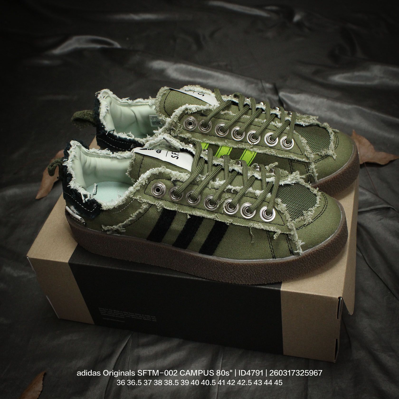Adidas/阿迪达斯 男女鞋真标半码制,原楦开发版型,采用棉质帆布组合环保纤维革鞋面材质,原档案开发铝楦楦型,正确硫化组合鞋底 每次人气都不低!三叶草「复古新鞋」来了!澳洲时尚品牌/Song for the Mute x adidas Originals SFTM-002 CAMPUS 80s"Seasame"80s学院系列低帮休闲运动帆布硫化板鞋“联名帆布黑白绿鸳鸯 ID4791 类型:男女鞋 编码:260317325.967