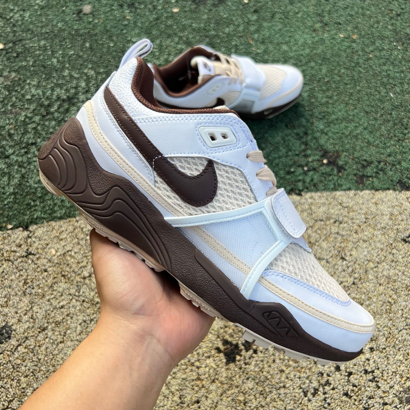 特价s2纯原版 白棕色 Travis Scott x Nike Shark-A-Don 尺码：41-46