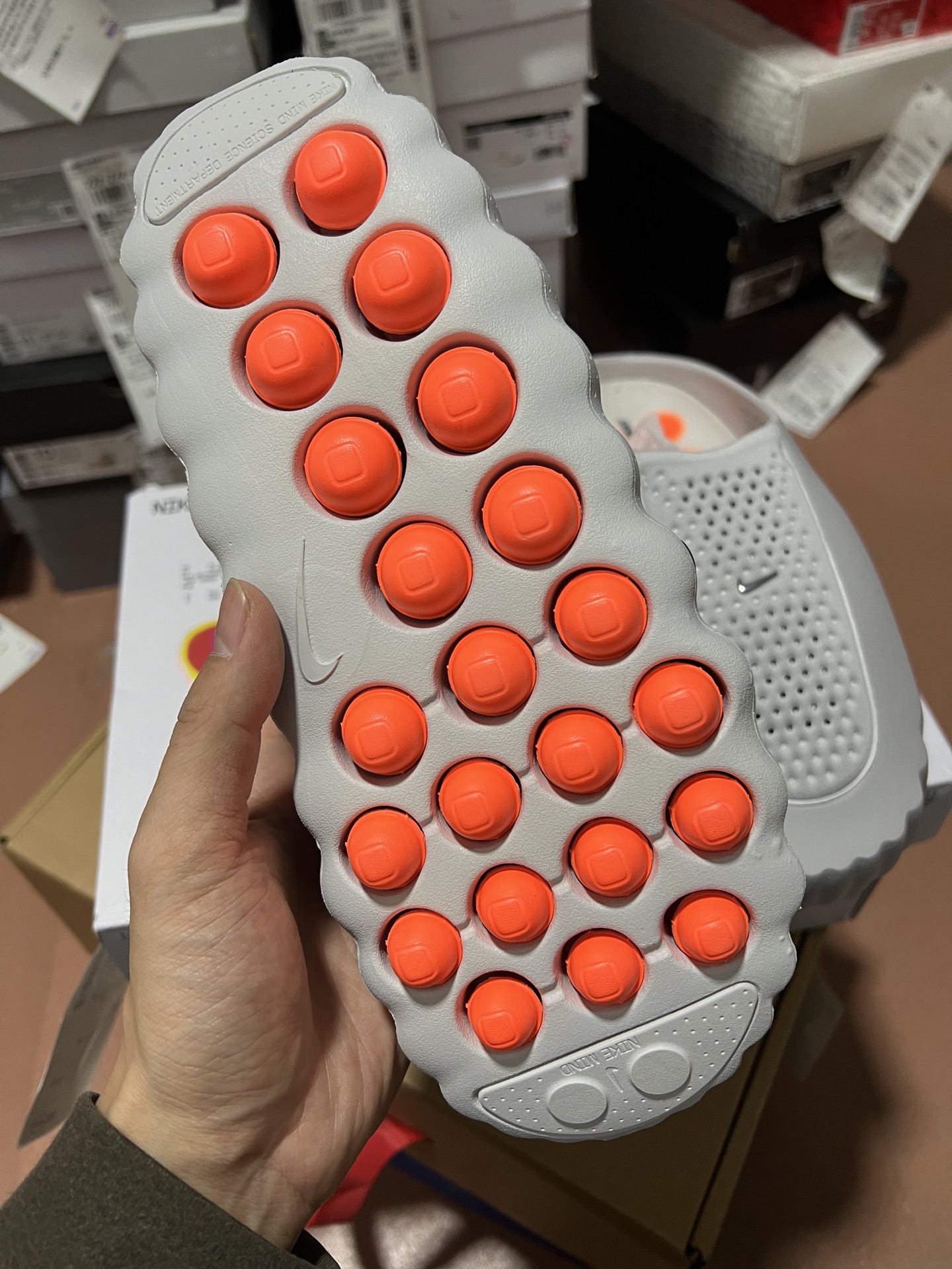 补货通知📢 纯原版 Nike Mind 001 黑科技足底按摩舒适柔软包头拖鞋 白色 浅烟灰⚠️⚠️偏小