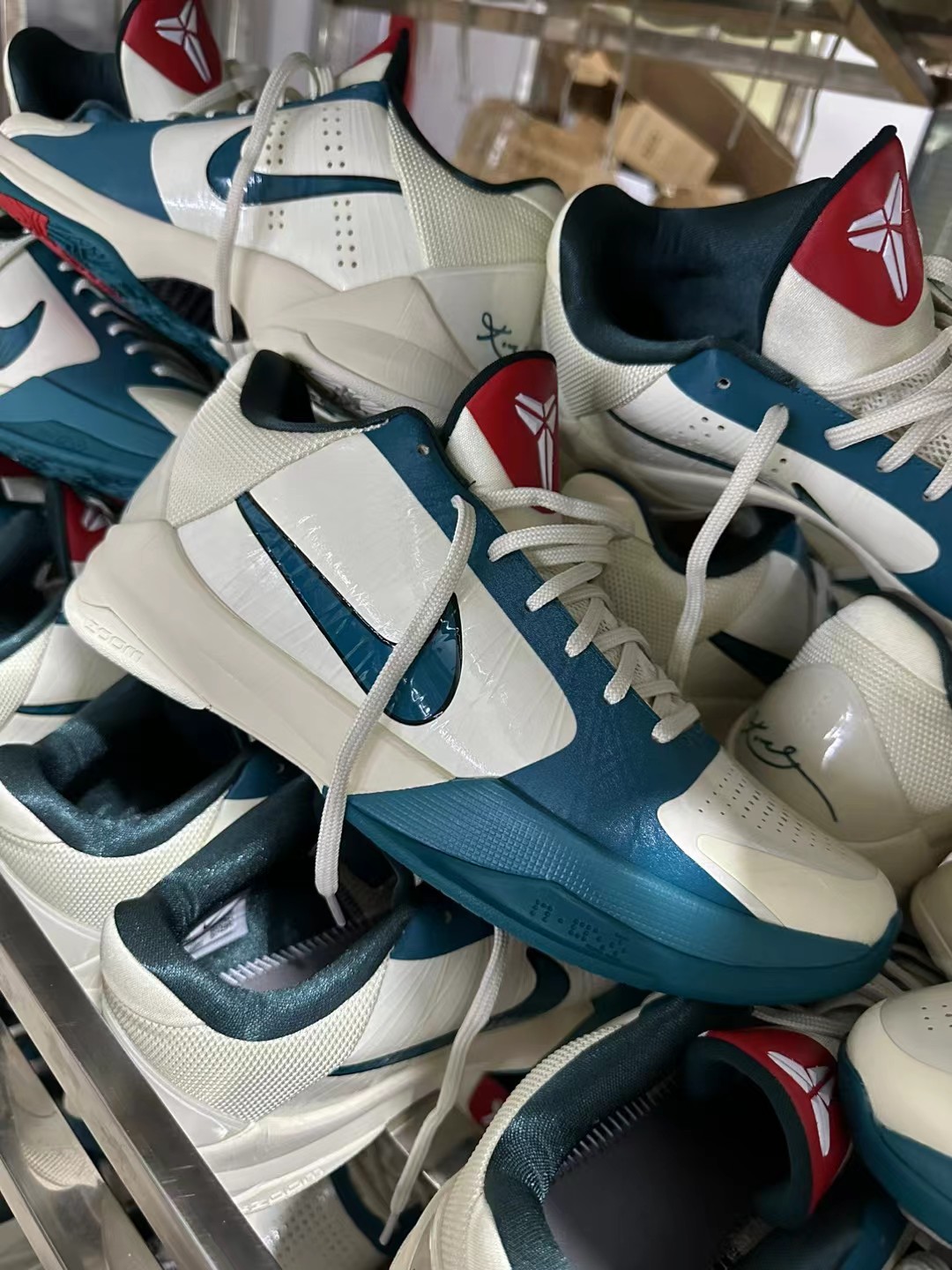 Kobe 5 Caitlin Clark Protro IZ1852-100