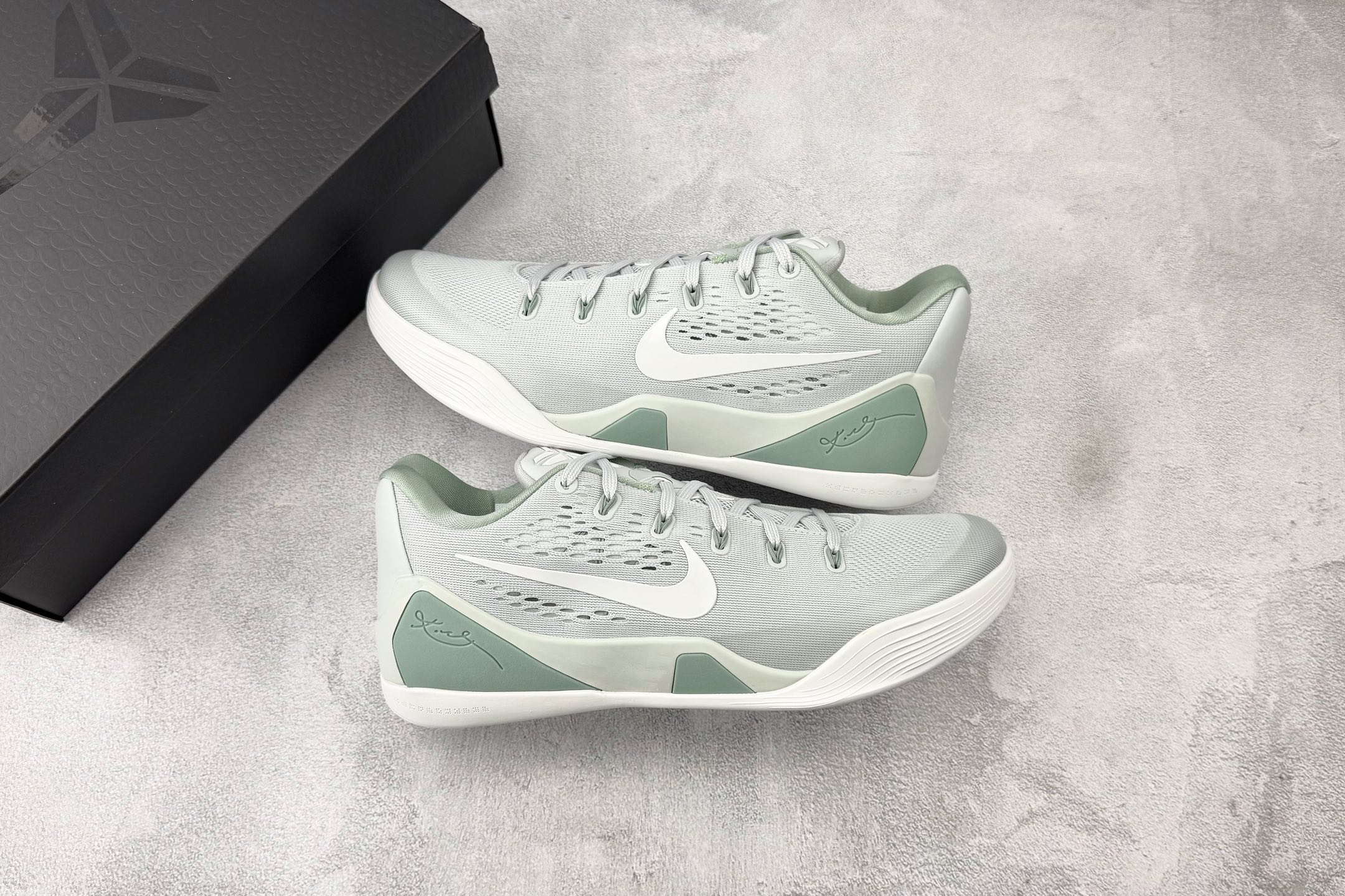 Kobe 9 EM Protro IH1401-003