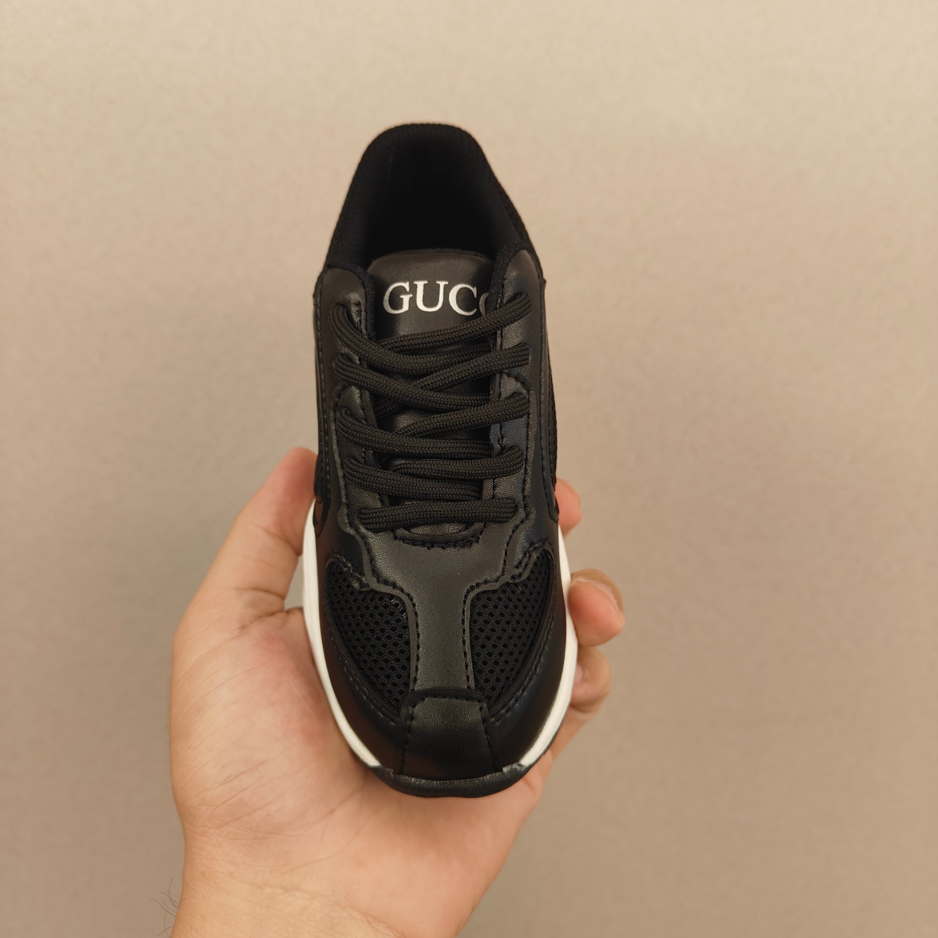 图片[3]-🌟现货🌟跑量款 Gucci Run儿童🧒系列运动鞋， 🔥🔥🔥古奇亲子系列🌹 🐢这一单品的设计从运动世界中汲取灵感 丝稠皮 互扣式双G 刺绣 儿童版更加精细-选品中心