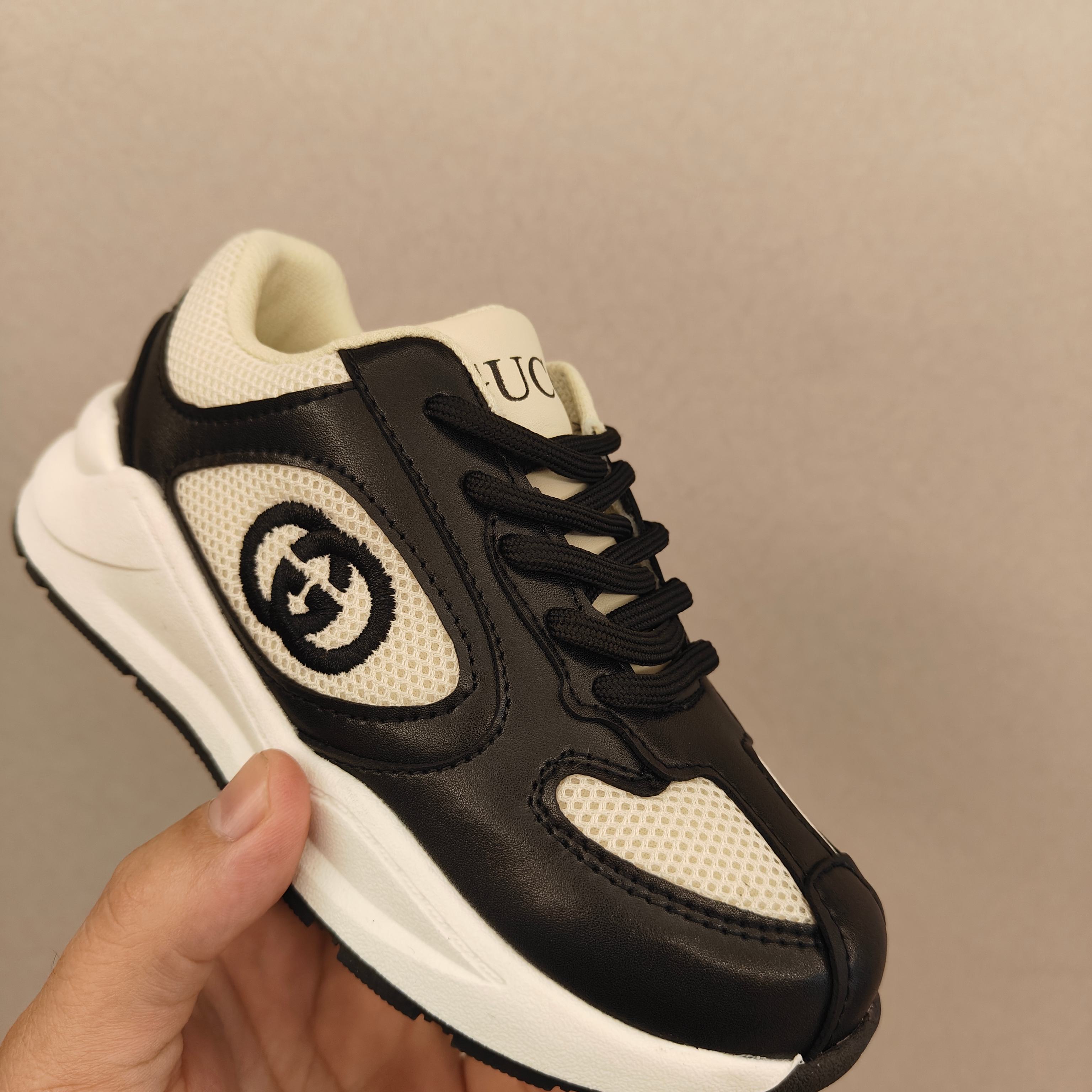 图片[7]-🌟现货🌟跑量款 Gucci Run儿童🧒系列运动鞋， 🔥🔥🔥古奇亲子系列🌹 🐢这一单品的设计从运动世界中汲取灵感 丝稠皮 互扣式双G 刺绣 儿童版更加精细-选品中心