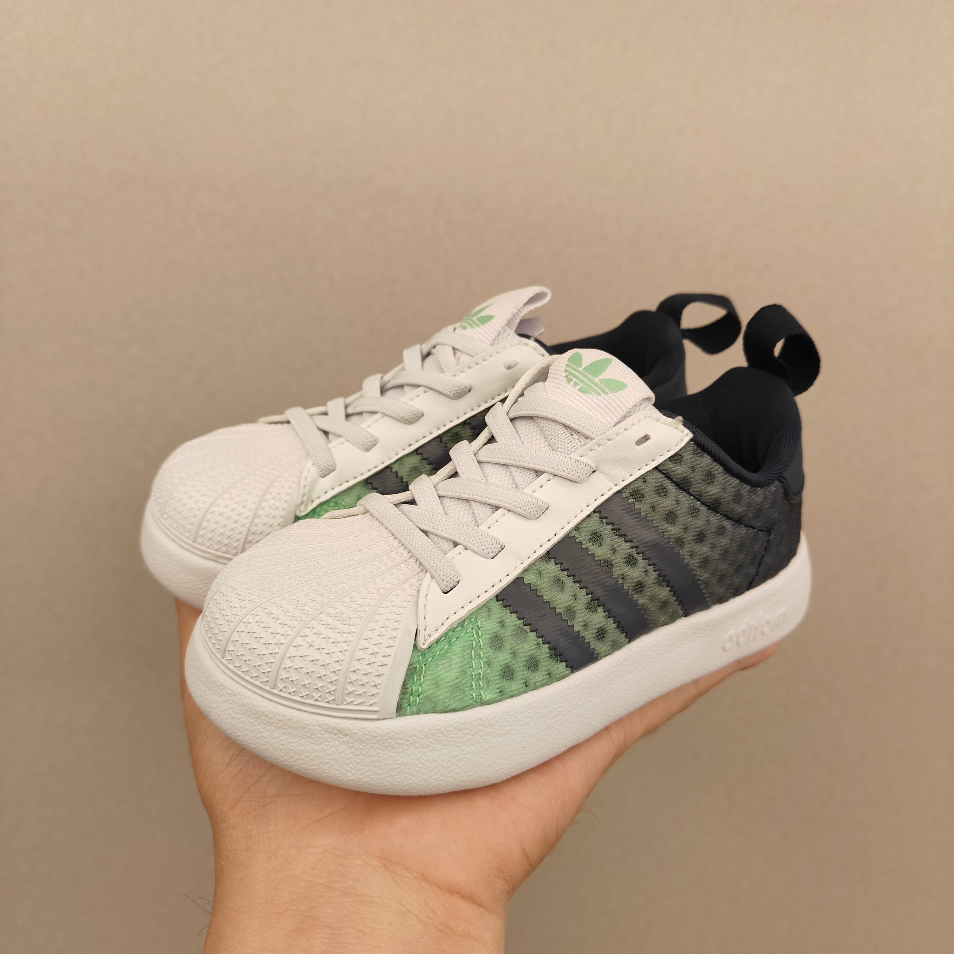 图片[7]-新款新增配色 阿家春夏新款旋钮网面儿童松紧带 贝壳头二代 尺码：22-37码 经典软贝系列❤️ 百搭又时髦✨ 精致旋转扣设计，穿脱超方便✌🏻 优质面料拼接，质感满满💯 耐磨防滑大底，满足日常需求✔️-选品中心