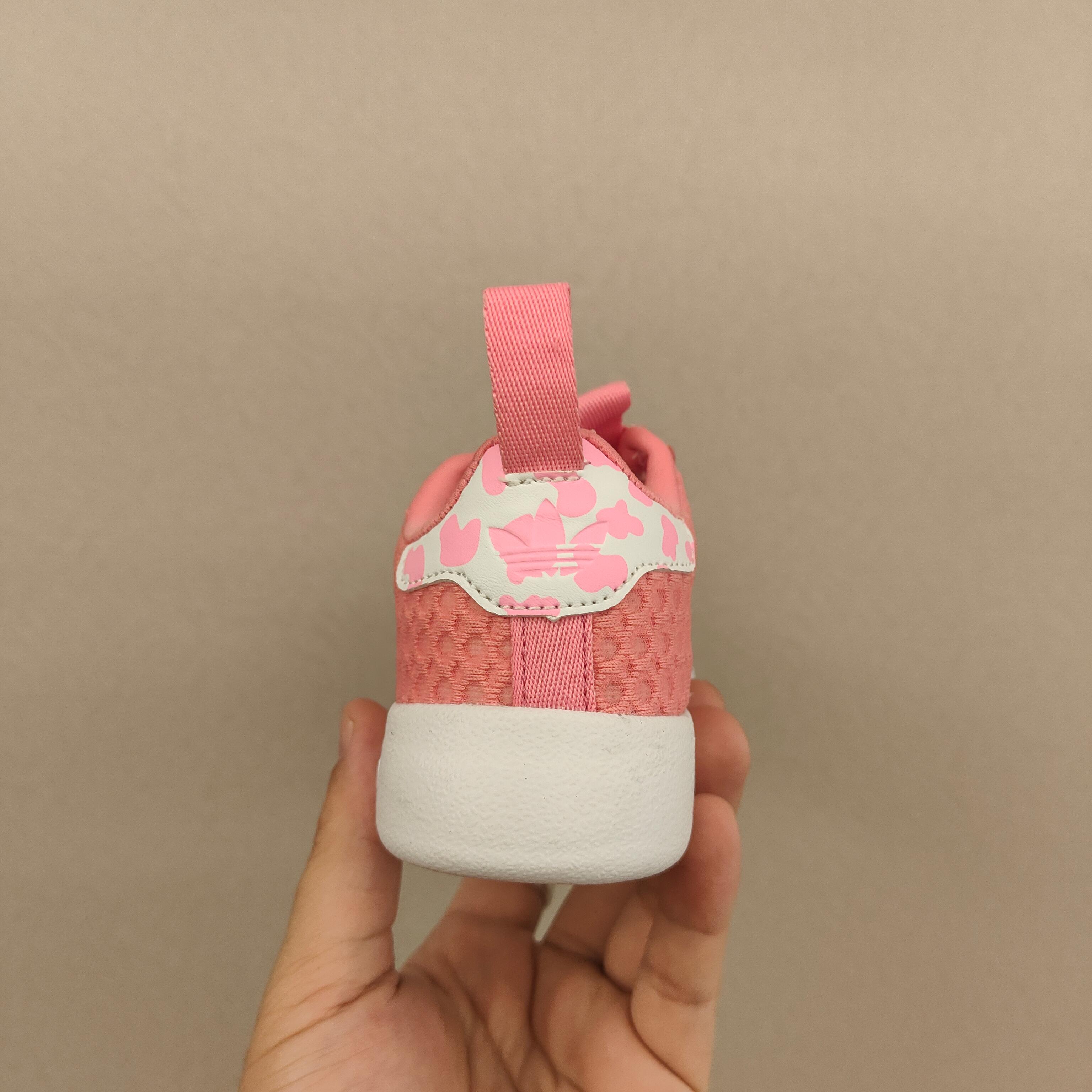 图片[5]-新款新增配色 阿家春夏新款旋钮网面儿童松紧带 贝壳头二代 尺码：22-37码 经典软贝系列❤️ 百搭又时髦✨ 精致旋转扣设计，穿脱超方便✌🏻 优质面料拼接，质感满满💯 耐磨防滑大底，满足日常需求✔️-选品中心