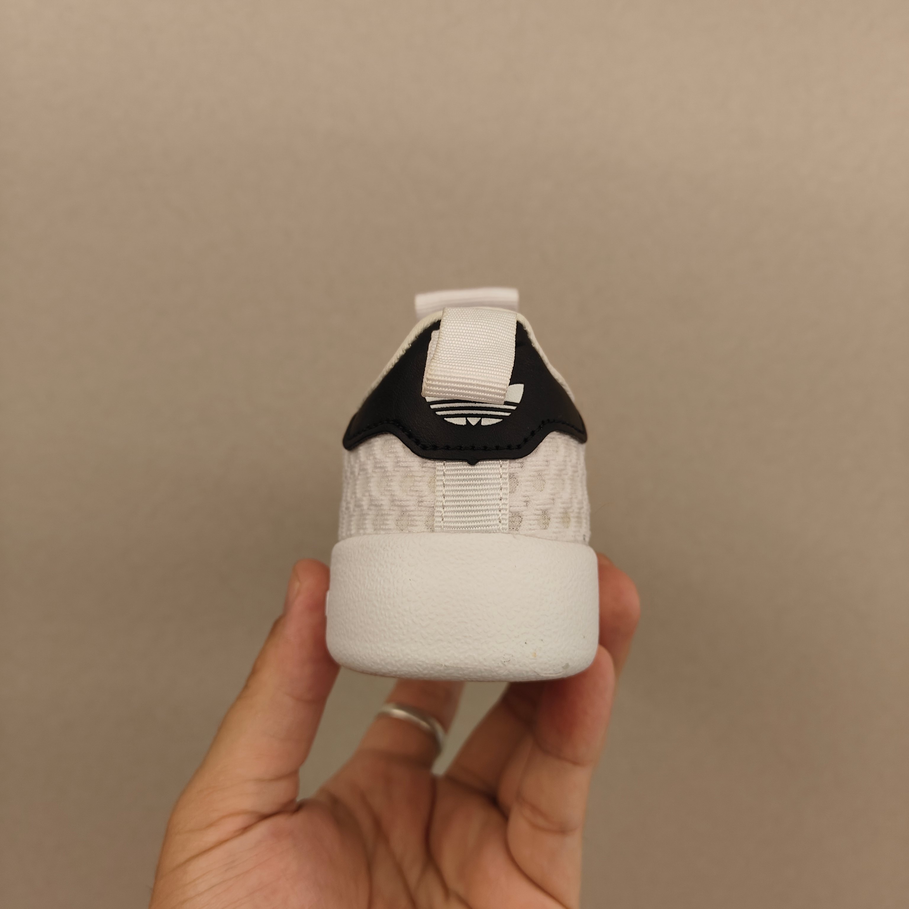 图片[5]-AD贝壳头网面松紧带 童鞋22-37码 经典软贝系列❤️精致旋转扣设计，穿脱超方便✌🏻 优质面料拼接，质感满满💯耐磨防滑大底，满足日常需求✔️-选品中心