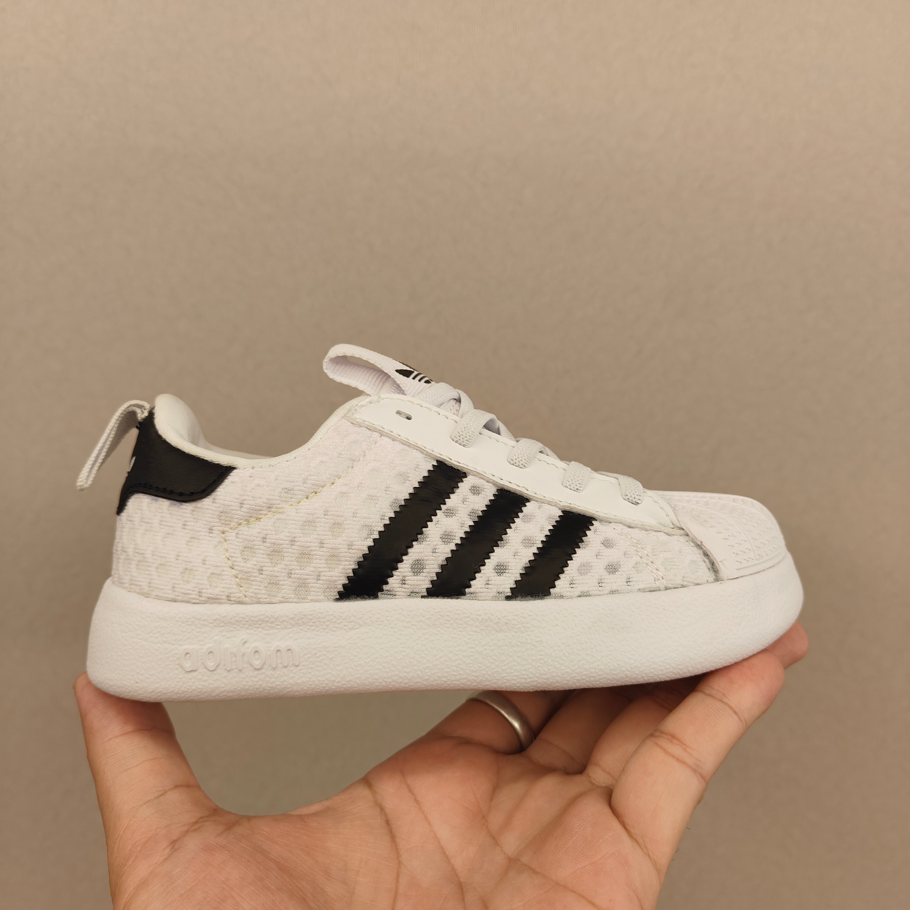 图片[3]-AD贝壳头网面松紧带 童鞋22-37码 经典软贝系列❤️精致旋转扣设计，穿脱超方便✌🏻 优质面料拼接，质感满满💯耐磨防滑大底，满足日常需求✔️-选品中心