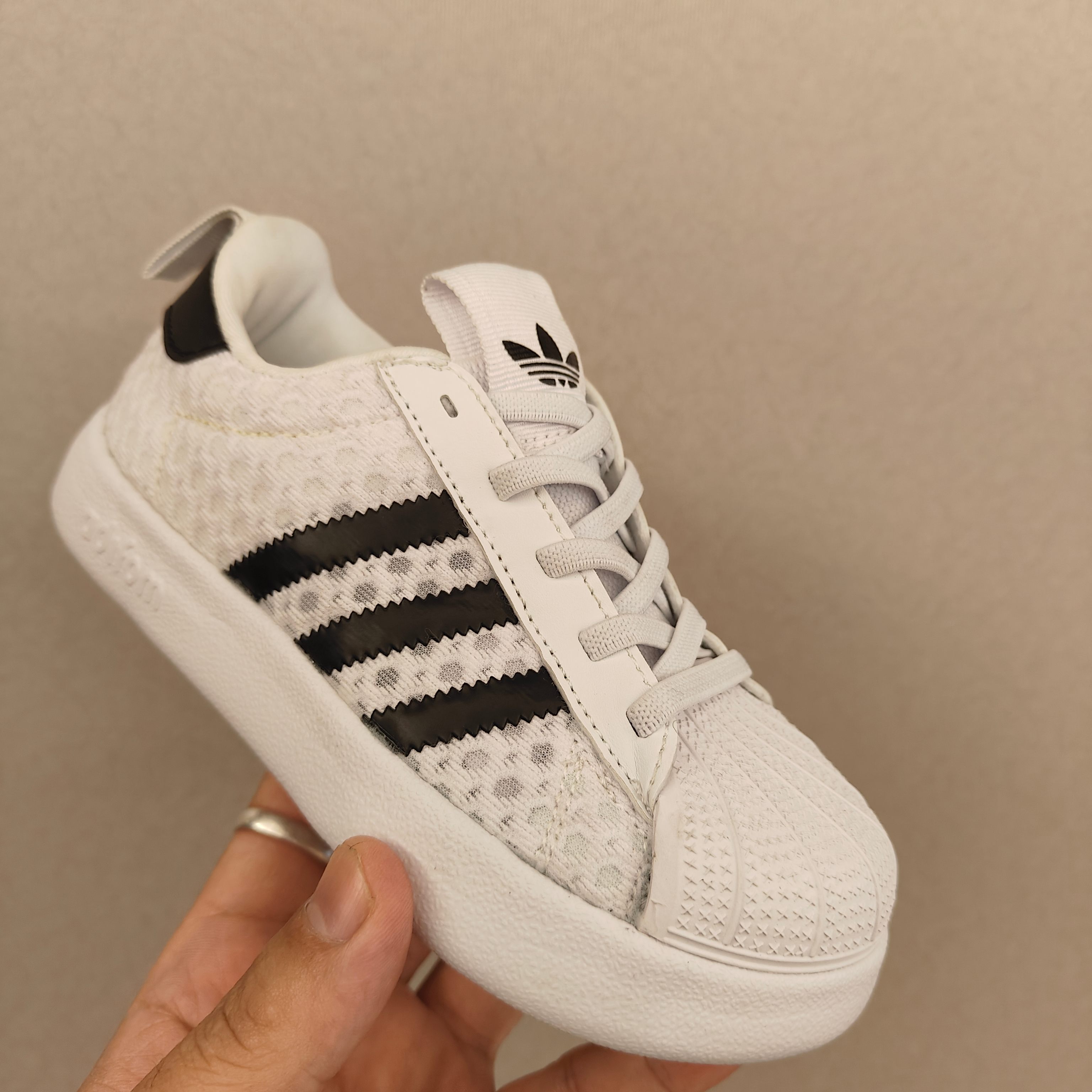 图片[6]-AD贝壳头网面松紧带 童鞋22-37码 经典软贝系列❤️精致旋转扣设计，穿脱超方便✌🏻 优质面料拼接，质感满满💯耐磨防滑大底，满足日常需求✔️-选品中心