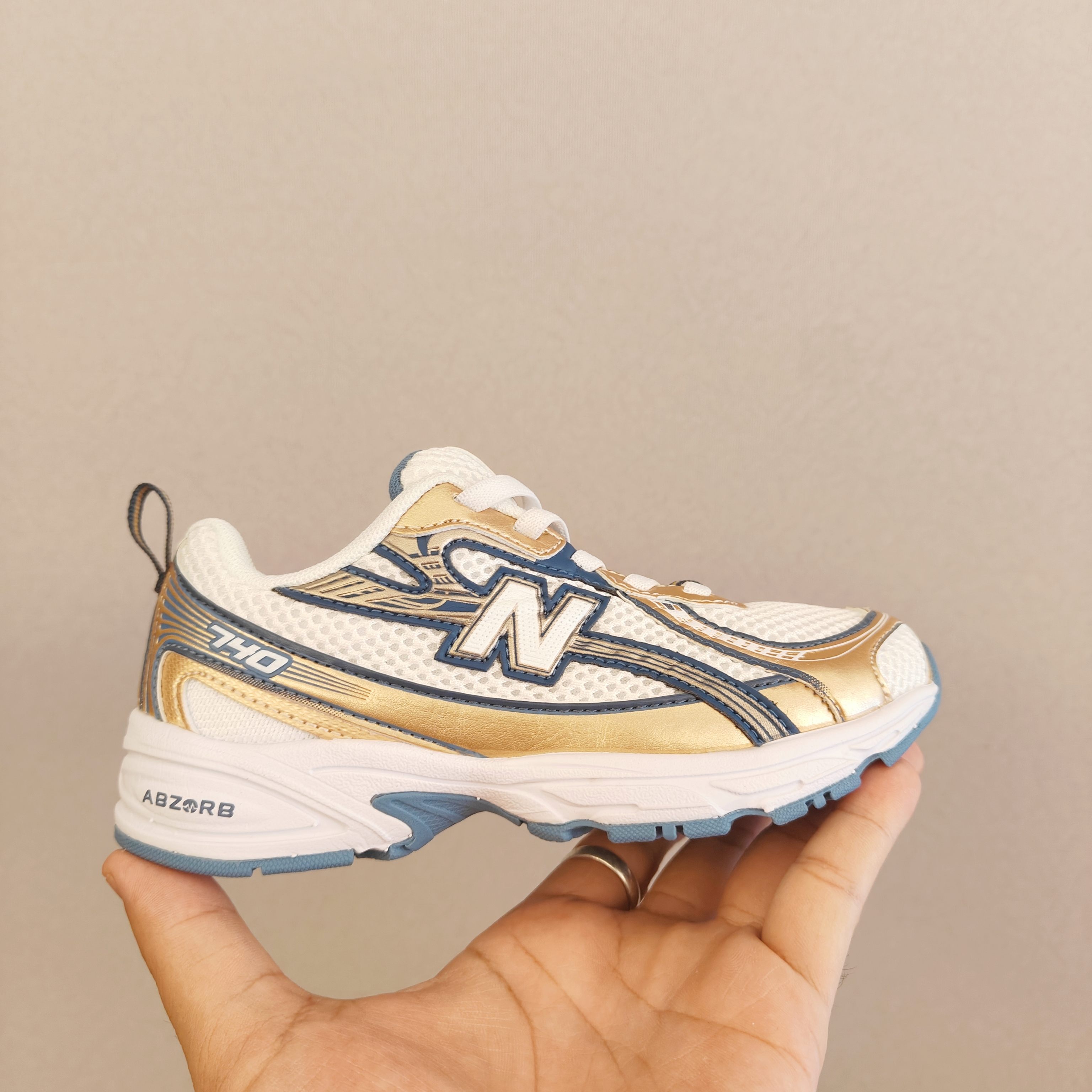 图片[3]-新配色出官方新品 NB 740童鞋26-37码 该系列传承了品牌的诸多优点，大胆创新！堪称经典系列里的经典，也是最为热门的系列！时隔一年，再次带来的童鞋，必属重磅～-选品中心