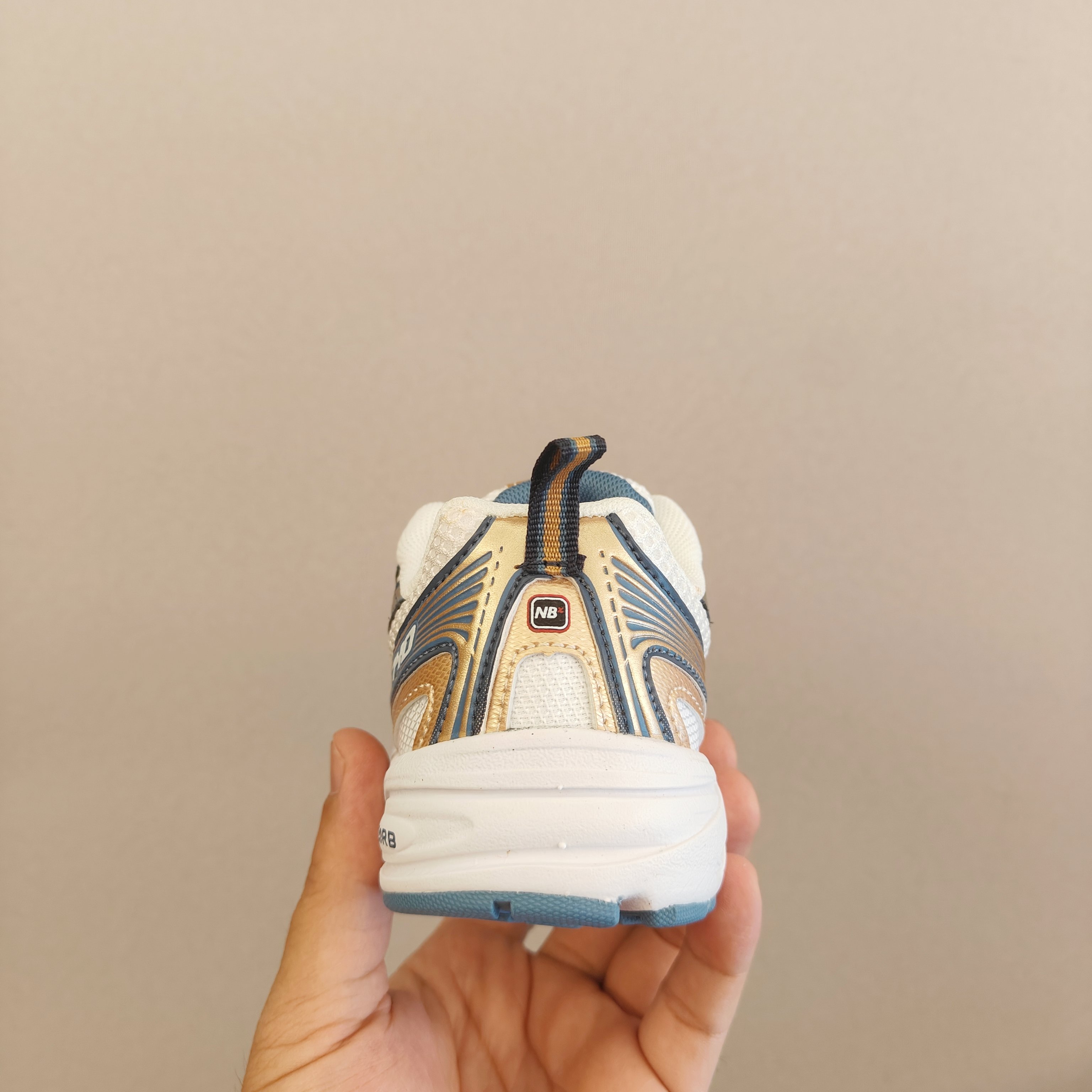 图片[5]-新配色出官方新品 NB 740童鞋26-37码 该系列传承了品牌的诸多优点，大胆创新！堪称经典系列里的经典，也是最为热门的系列！时隔一年，再次带来的童鞋，必属重磅～-选品中心