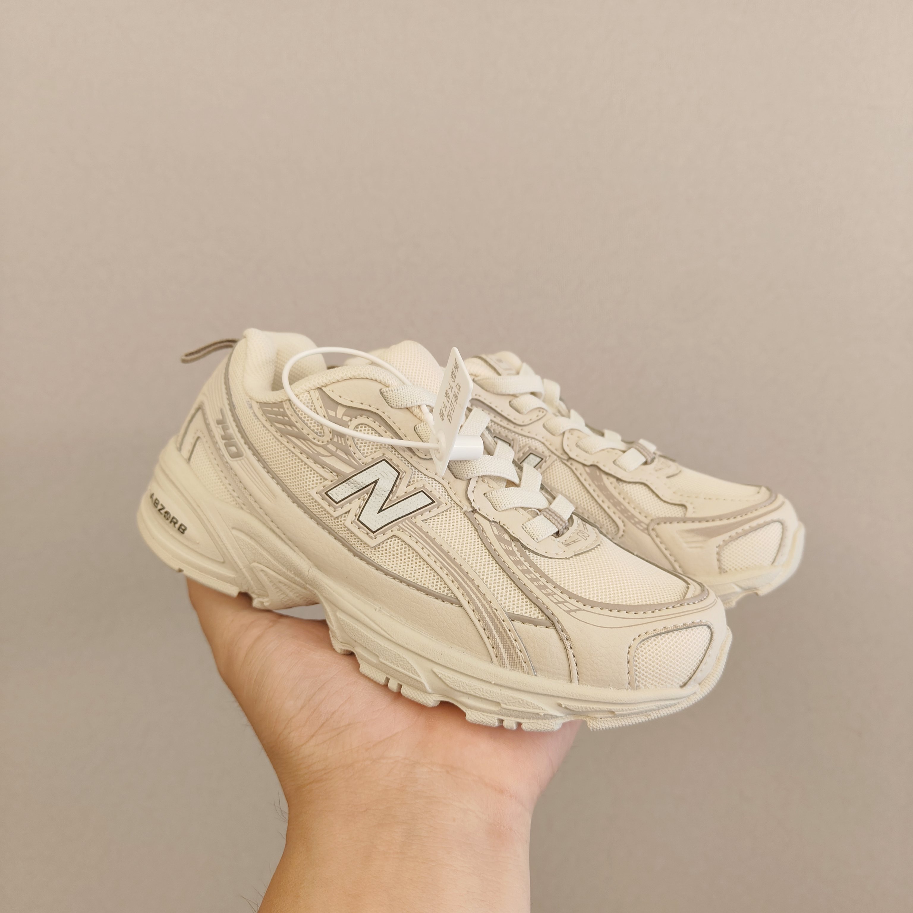 图片[2]-新配色出官方新品 NB 740童鞋26-37码 该系列传承了品牌的诸多优点，大胆创新！堪称经典系列里的经典，也是最为热门的系列！时隔一年，再次带来的童鞋，必属重磅～-选品中心