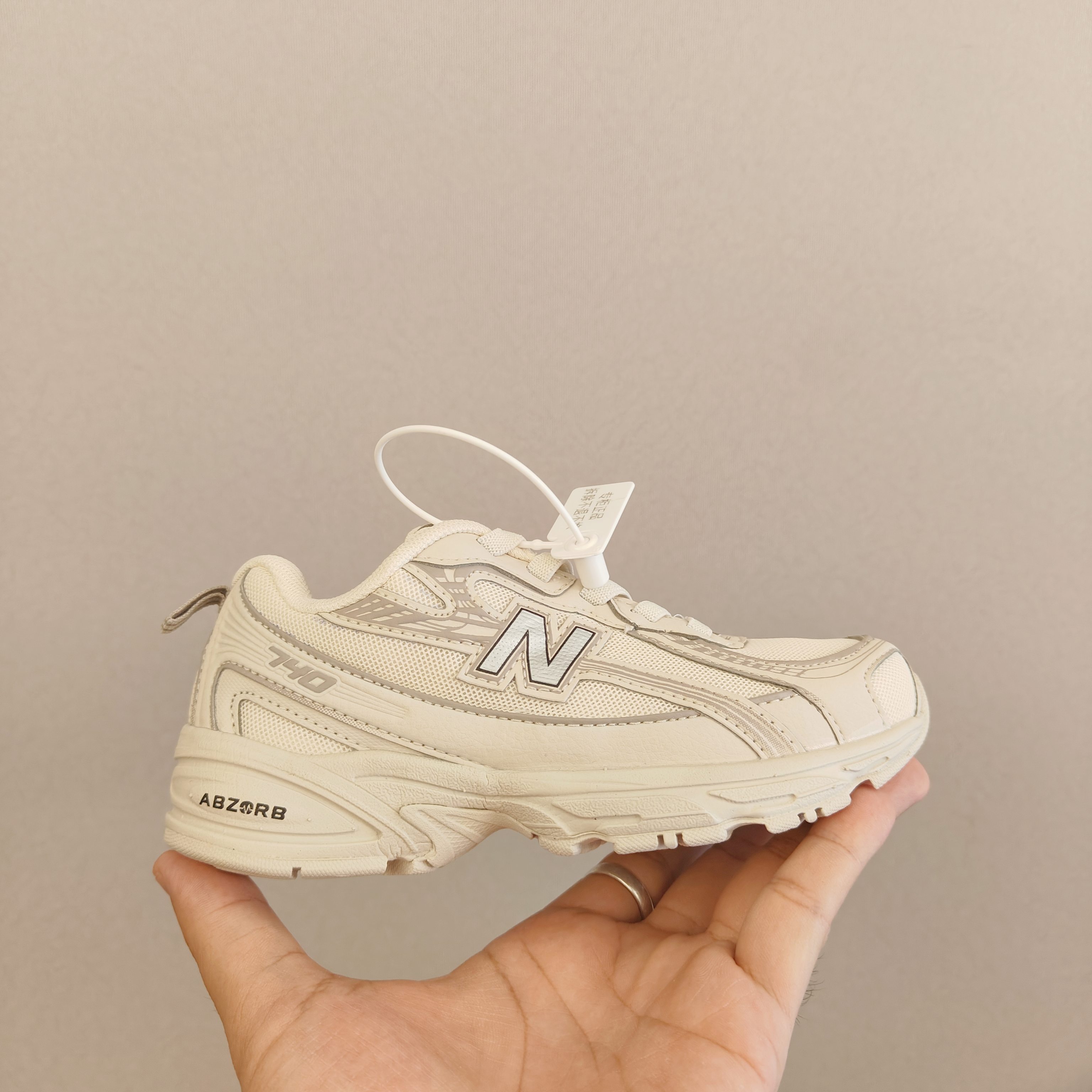 图片[3]-新配色出官方新品 NB 740童鞋26-37码 该系列传承了品牌的诸多优点，大胆创新！堪称经典系列里的经典，也是最为热门的系列！时隔一年，再次带来的童鞋，必属重磅～-选品中心