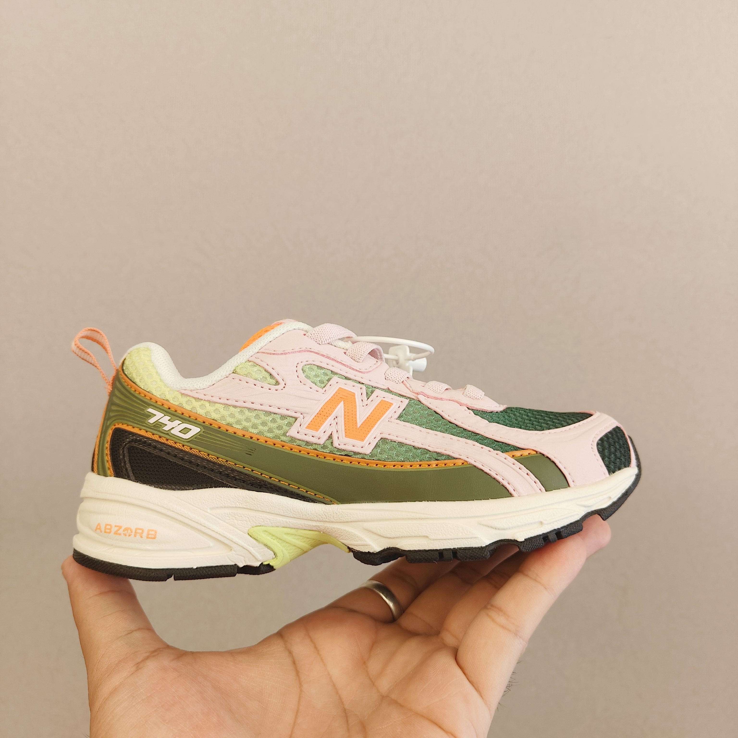 图片[3]-新配色出官方新品 NB 740童鞋26-37码 该系列传承了品牌的诸多优点，大胆创新！堪称经典系列里的经典，也是最为热门的系列！时隔一年，再次带来的童鞋，必属重磅～-选品中心