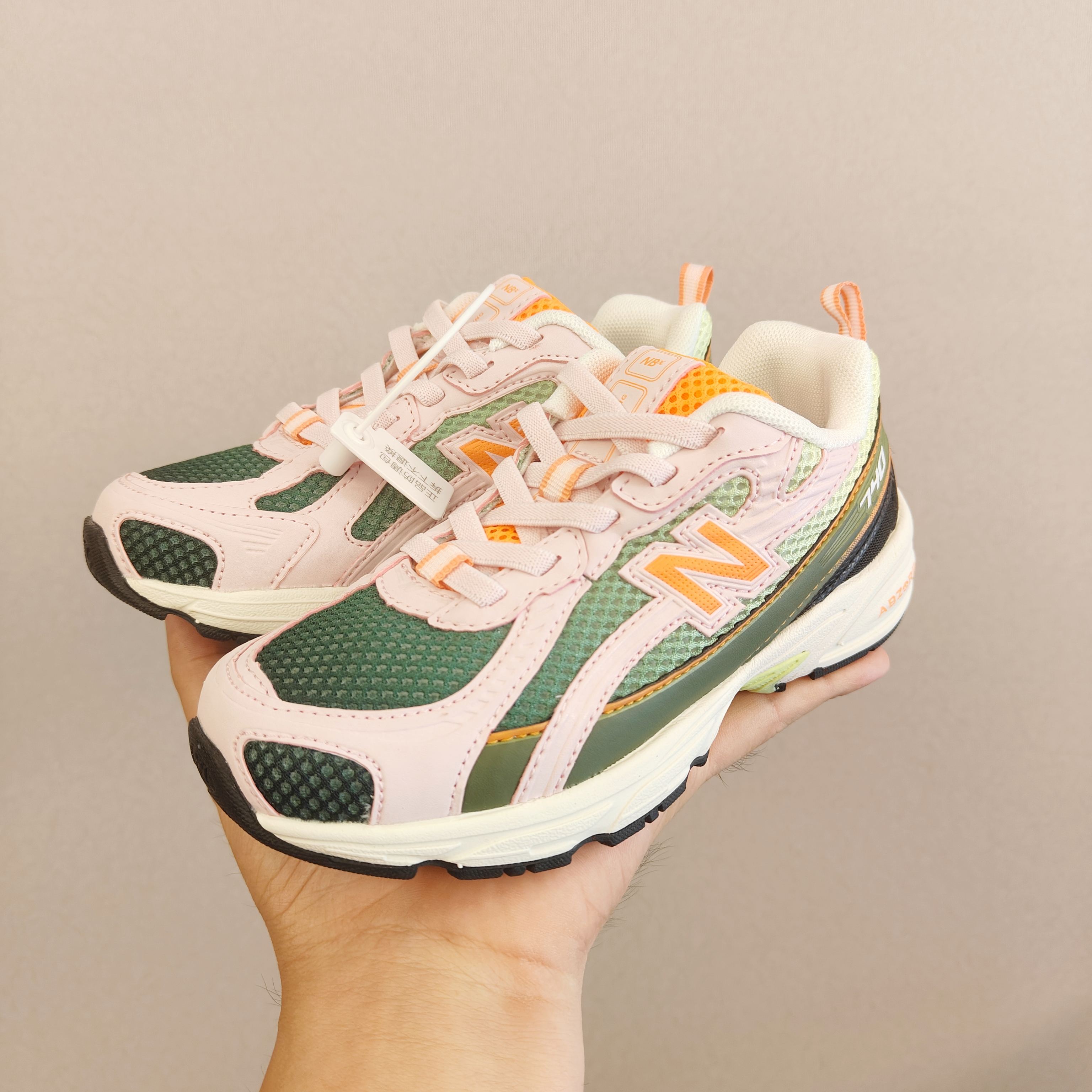 图片[8]-新配色出官方新品 NB 740童鞋26-37码 该系列传承了品牌的诸多优点，大胆创新！堪称经典系列里的经典，也是最为热门的系列！时隔一年，再次带来的童鞋，必属重磅～-选品中心