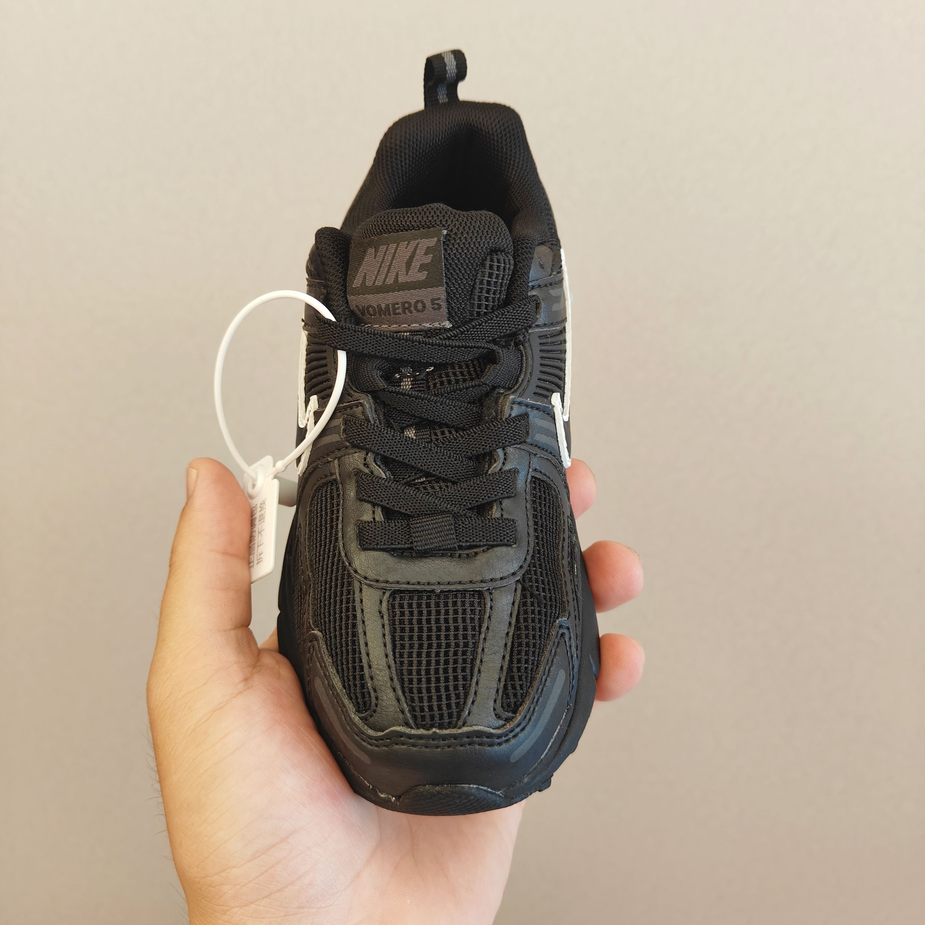 图片[4]-新增配色新款 NK v5透气跑步休闲运动鞋 兔系带 尺码：26-37.5码 松紧带 经典跑步休闲运动鞋鞋，运动跑步休闲都不耽误的学生时代必备❤️ 低帮松紧带设计，穿脱方便✔️ 橡胶加MD组合大底，耐磨防滑👍🏻-选品中心