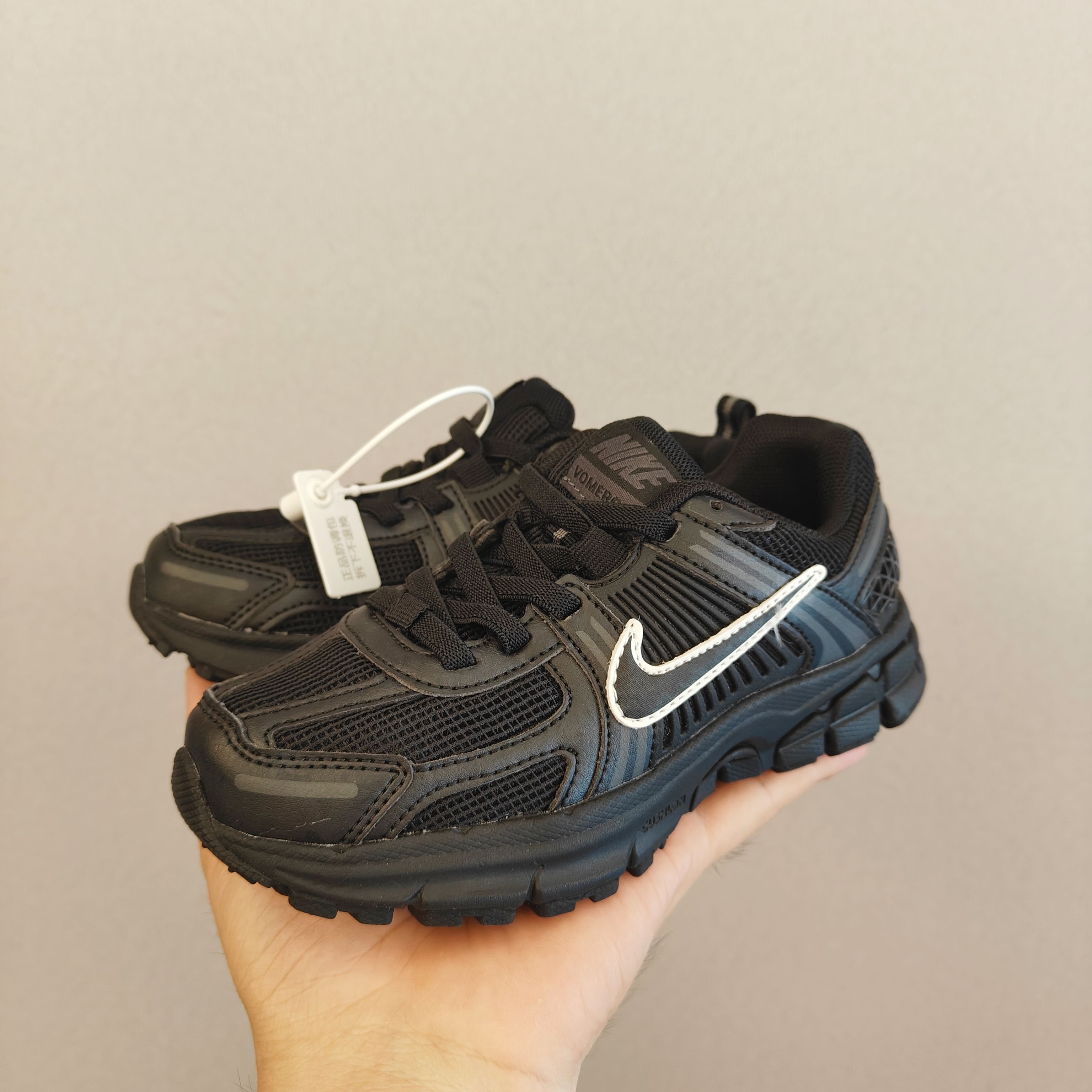 图片[8]-新增配色新款 NK v5透气跑步休闲运动鞋 兔系带 尺码：26-37.5码 松紧带 经典跑步休闲运动鞋鞋，运动跑步休闲都不耽误的学生时代必备❤️ 低帮松紧带设计，穿脱方便✔️ 橡胶加MD组合大底，耐磨防滑👍🏻-选品中心