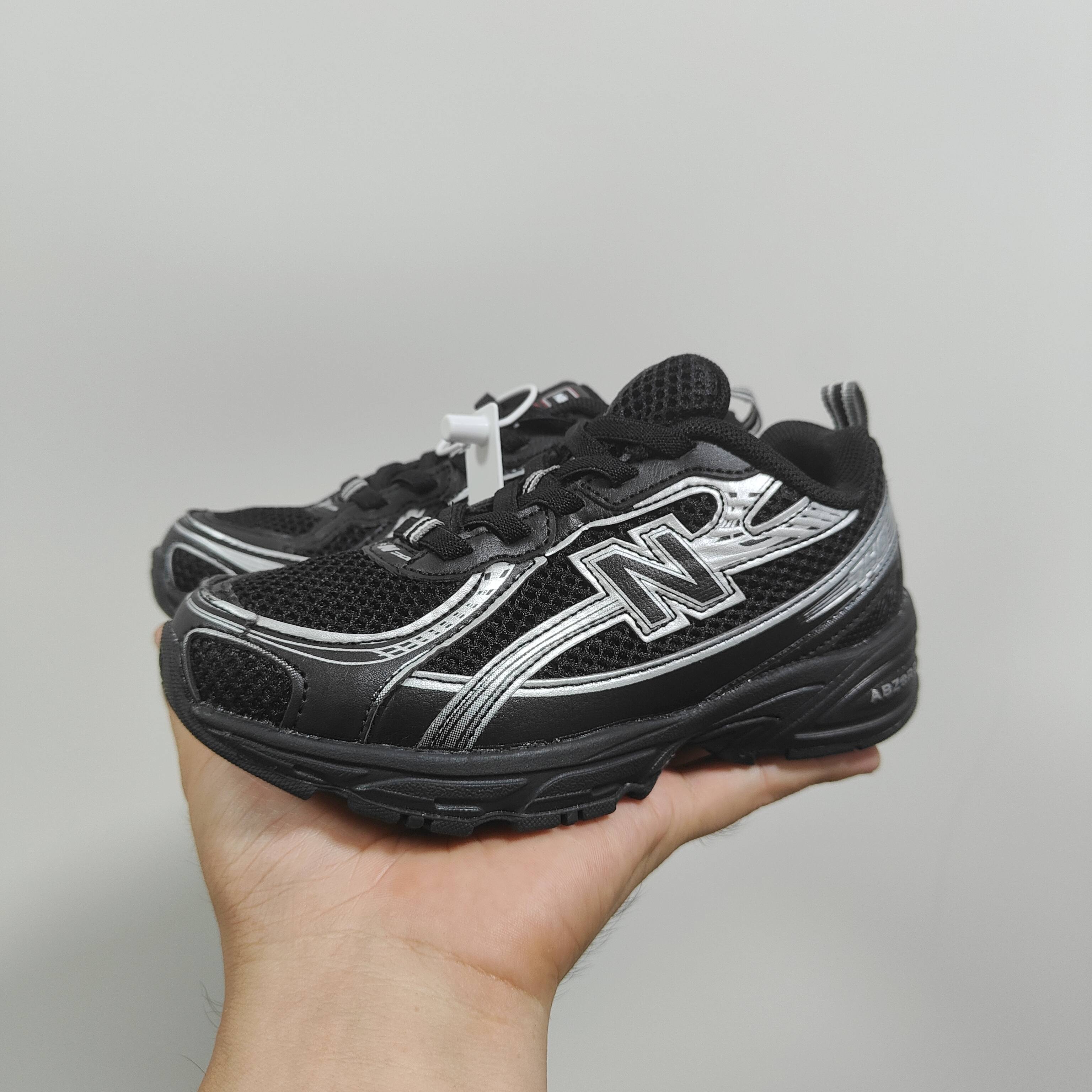 图片[8]-新配色出 官方新品 NB 740童鞋26-37码 该系列传承了品牌的诸多优点，大胆创新！堪称经典系列里的经典，也是最为热门的系列！时隔一年，再次带来的童鞋，必属重磅～-选品中心