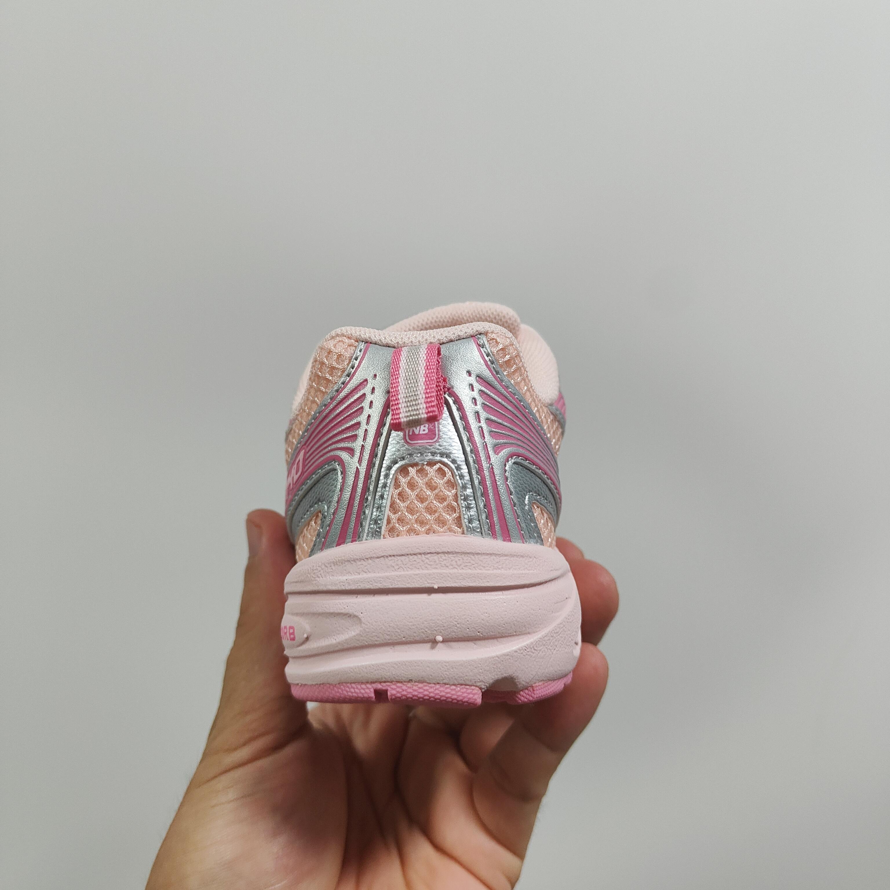 图片[5]-新配色出 官方新品 NB 740童鞋26-37码 该系列传承了品牌的诸多优点，大胆创新！堪称经典系列里的经典，也是最为热门的系列！时隔一年，再次带来的童鞋，必属重磅～-选品中心