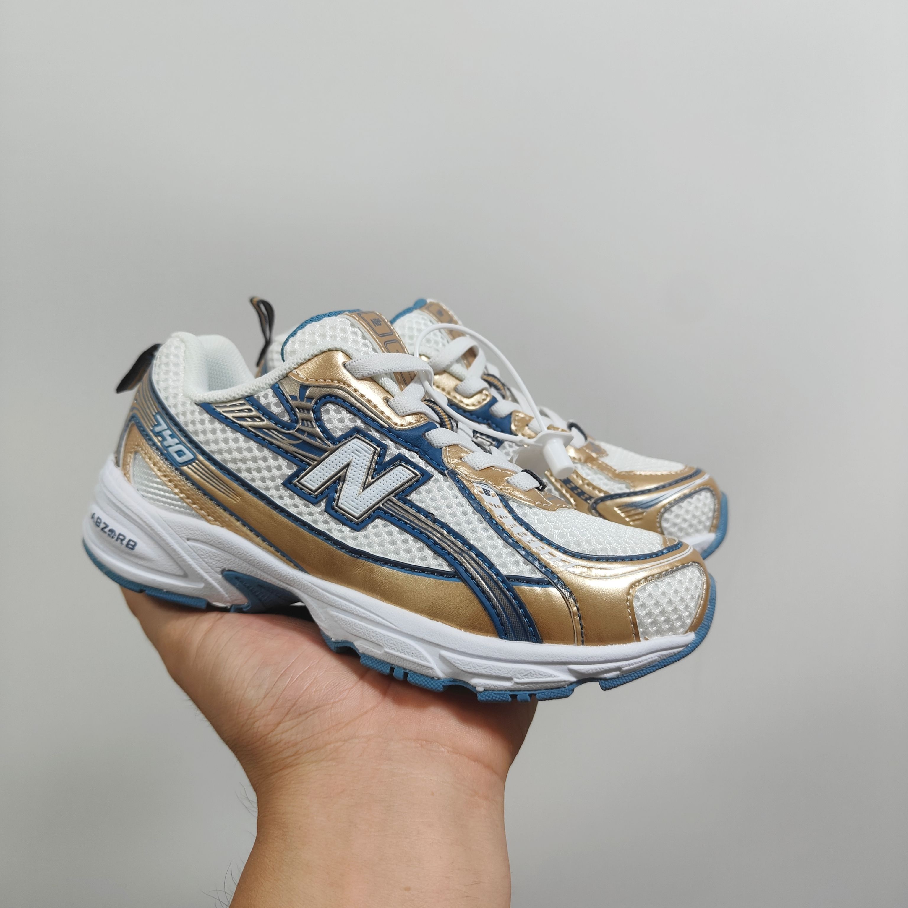 图片[2]-新配色出 官方新品 NB 740童鞋26-37码 该系列传承了品牌的诸多优点，大胆创新！堪称经典系列里的经典，也是最为热门的系列！时隔一年，再次带来的童鞋，必属重磅～-选品中心