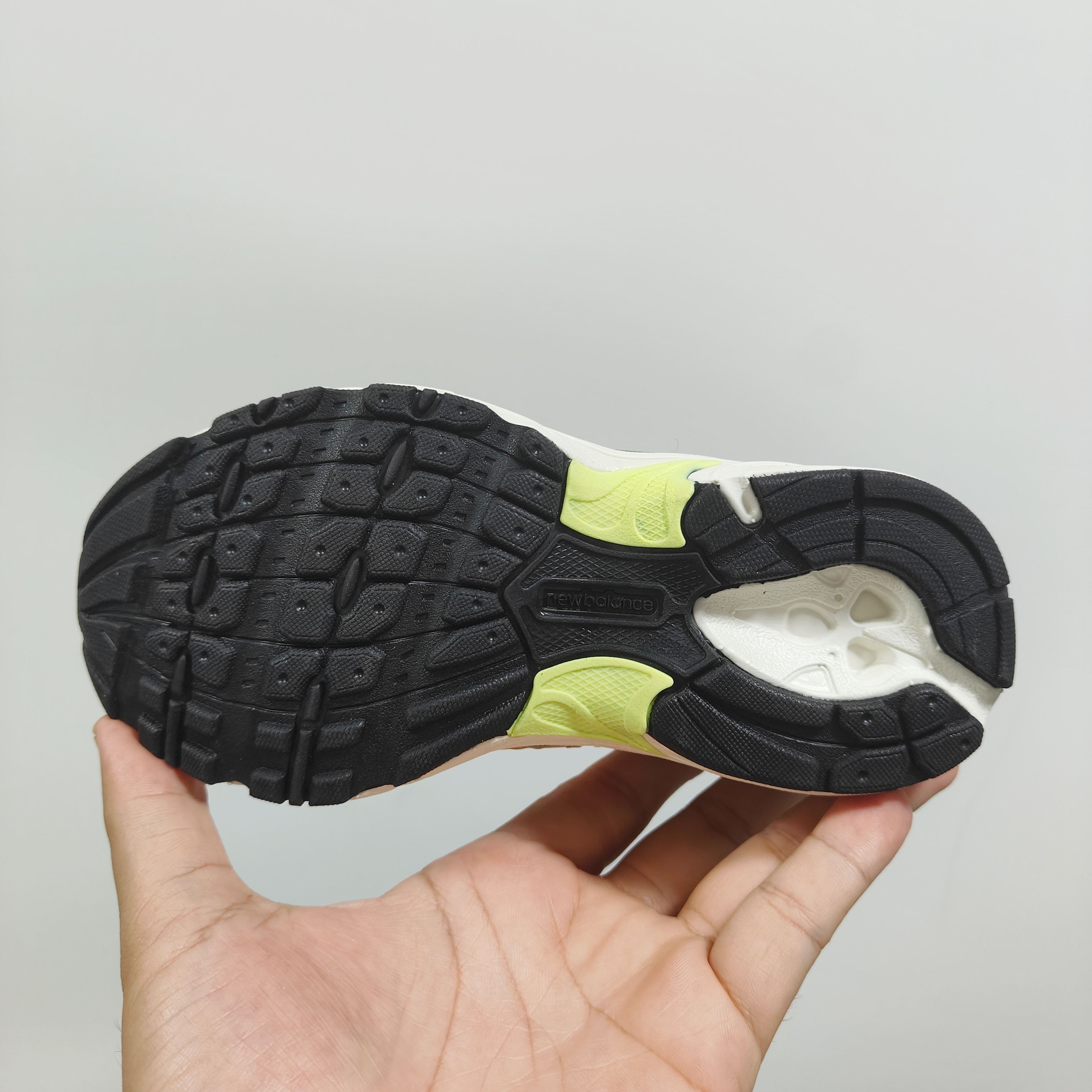 图片[6]-新配色出 官方新品 NB 740童鞋26-37码 该系列传承了品牌的诸多优点，大胆创新！堪称经典系列里的经典，也是最为热门的系列！时隔一年，再次带来的童鞋，必属重磅～-选品中心