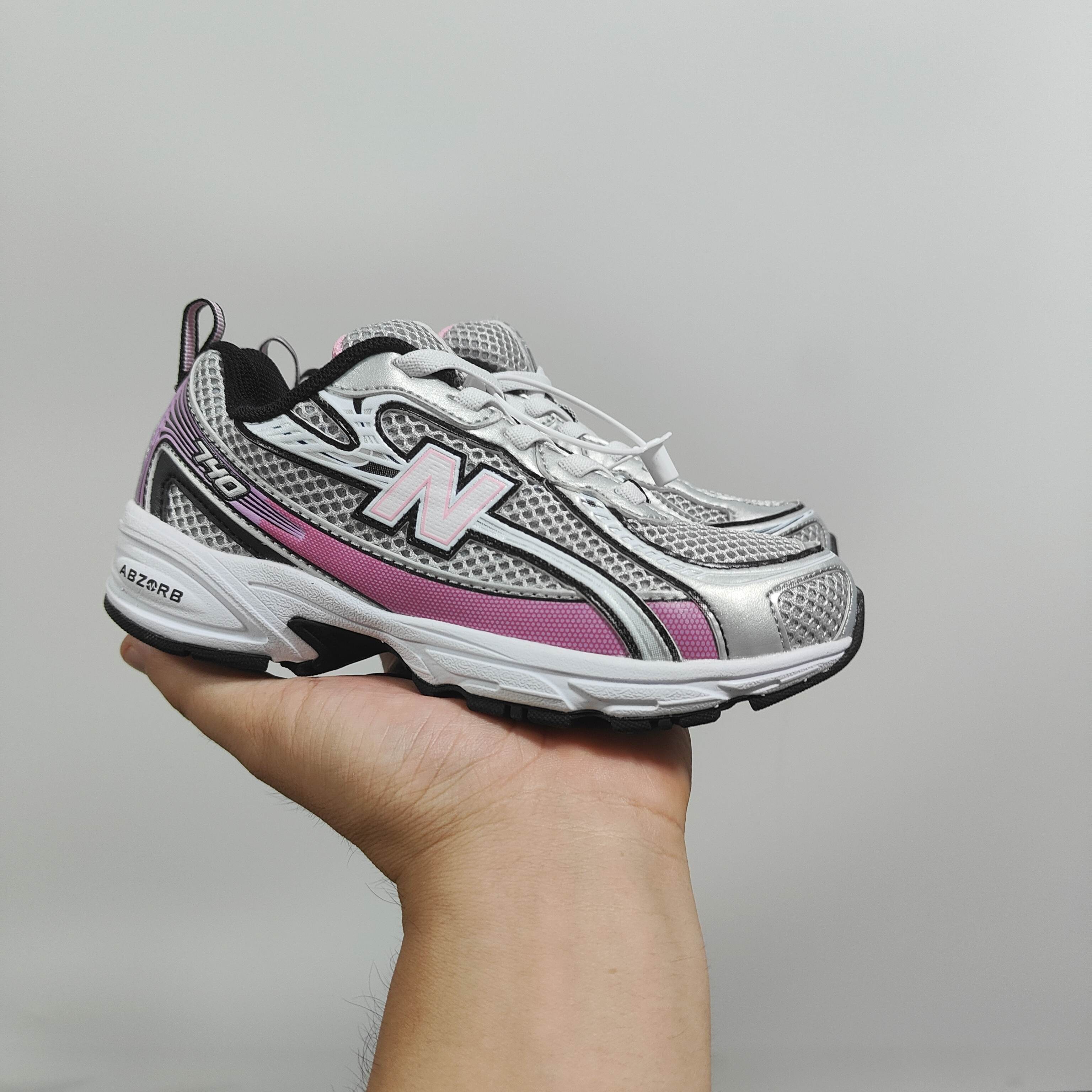 图片[2]-新配色出 官方新品 NB 740童鞋26-37码 该系列传承了品牌的诸多优点，大胆创新！堪称经典系列里的经典，也是最为热门的系列！时隔一年，再次带来的童鞋，必属重磅～-选品中心