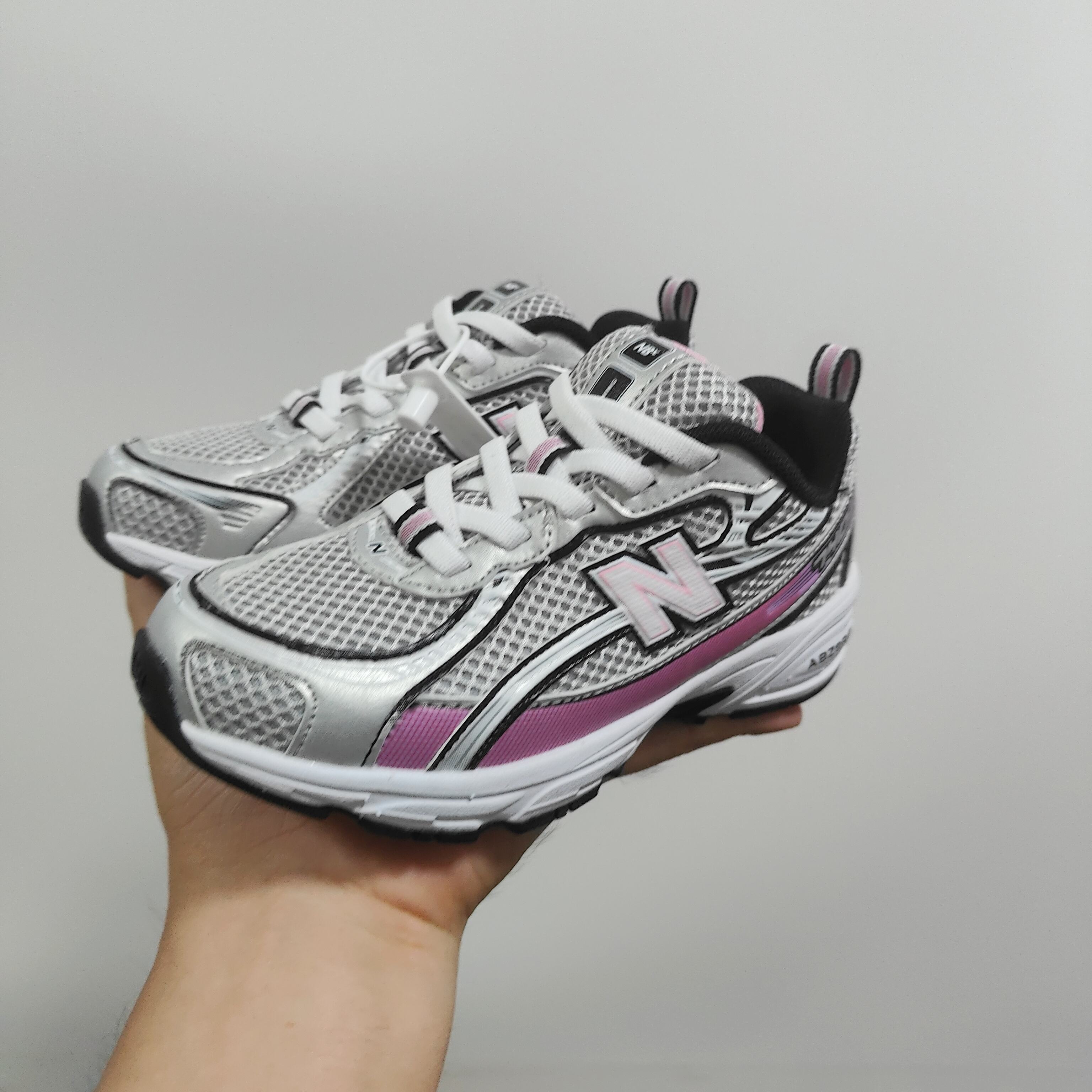 图片[8]-新配色出 官方新品 NB 740童鞋26-37码 该系列传承了品牌的诸多优点，大胆创新！堪称经典系列里的经典，也是最为热门的系列！时隔一年，再次带来的童鞋，必属重磅～-选品中心