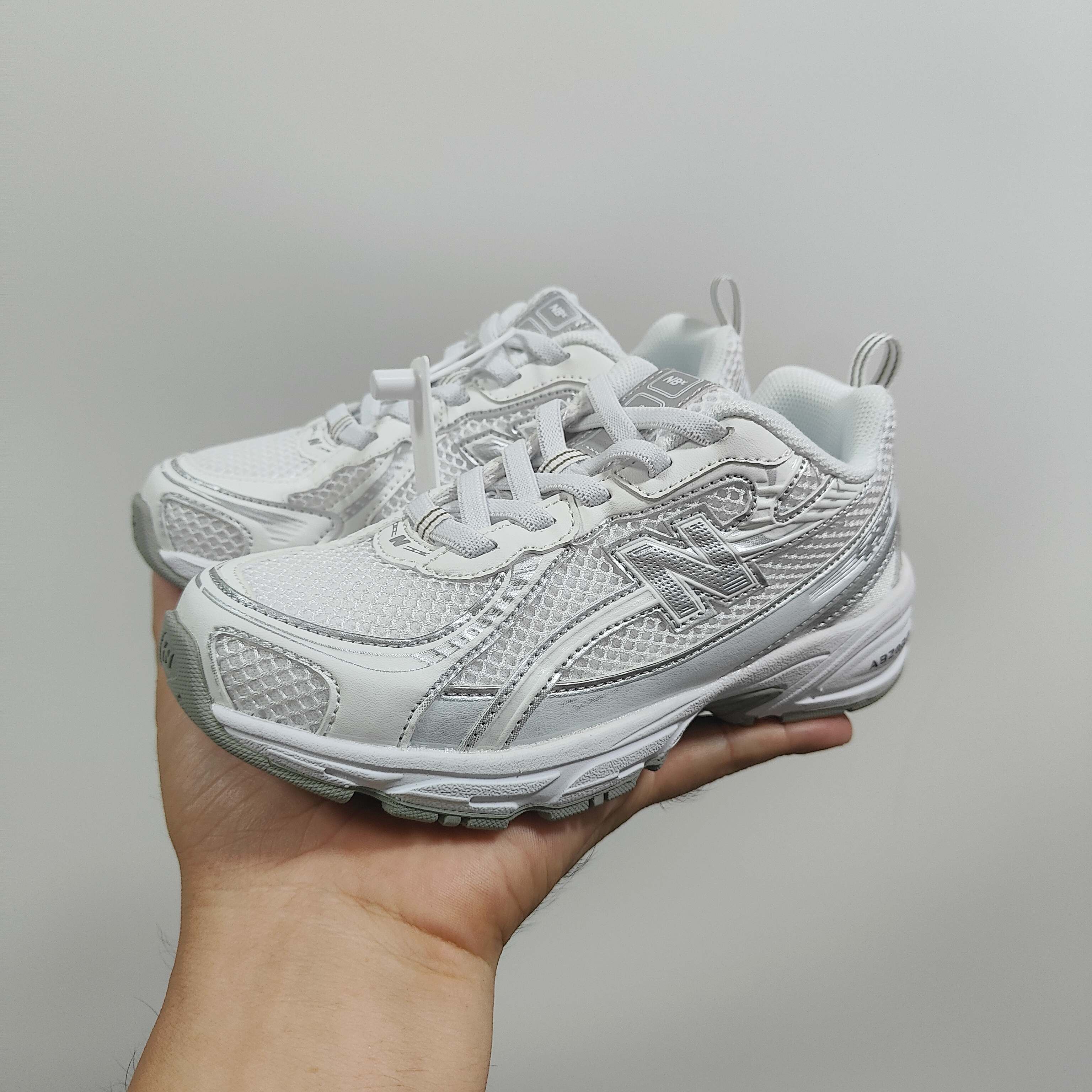 图片[8]-新配色出 官方新品 NB 740童鞋26-37码 该系列传承了品牌的诸多优点，大胆创新！堪称经典系列里的经典，也是最为热门的系列！时隔一年，再次带来的童鞋，必属重磅～-选品中心