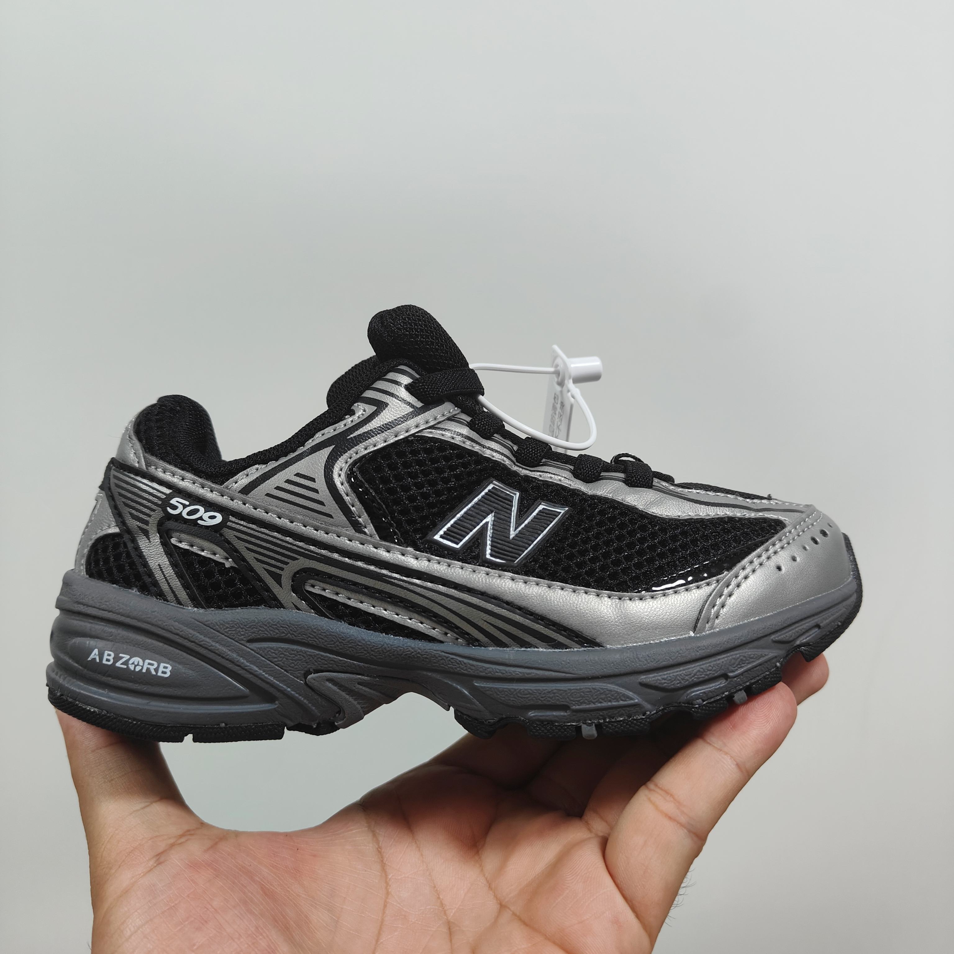 图片[3]-新配色出官方新品 NB 509童鞋26-37码 该系列传承了品牌的诸多优点，大胆创新！堪称经典系列里的经典，也是最为热门的系列！时隔一年，再次带来的童鞋，必属重磅～-选品中心