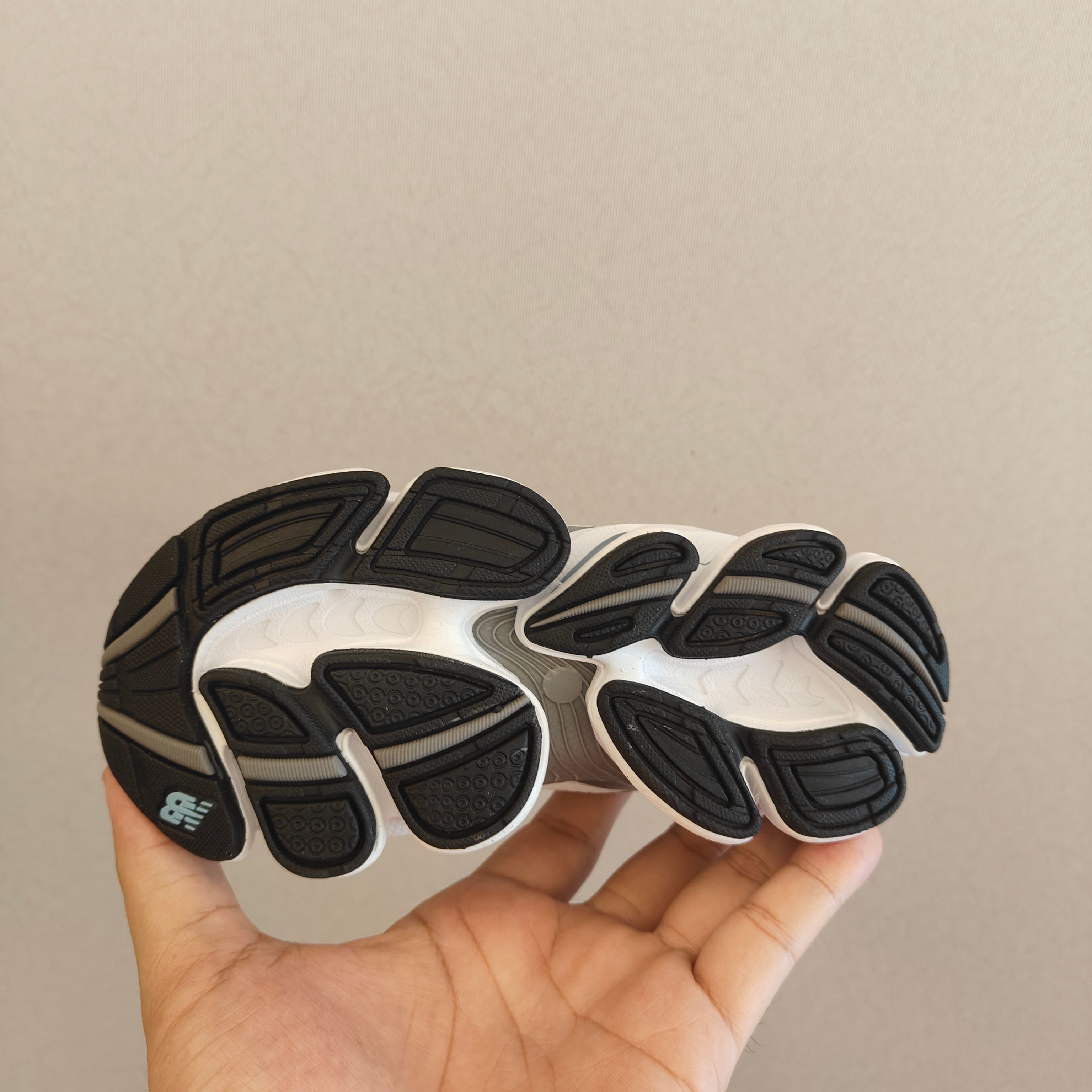 图片[6]-NB新款2000网面儿童松紧带老爹运动鞋26-37 松紧带设计，海玻璃鞋垫超舒适☁️经典老爹款式，潮范儿十足🆒超爱的新品🆕自留推荐❤️-选品中心