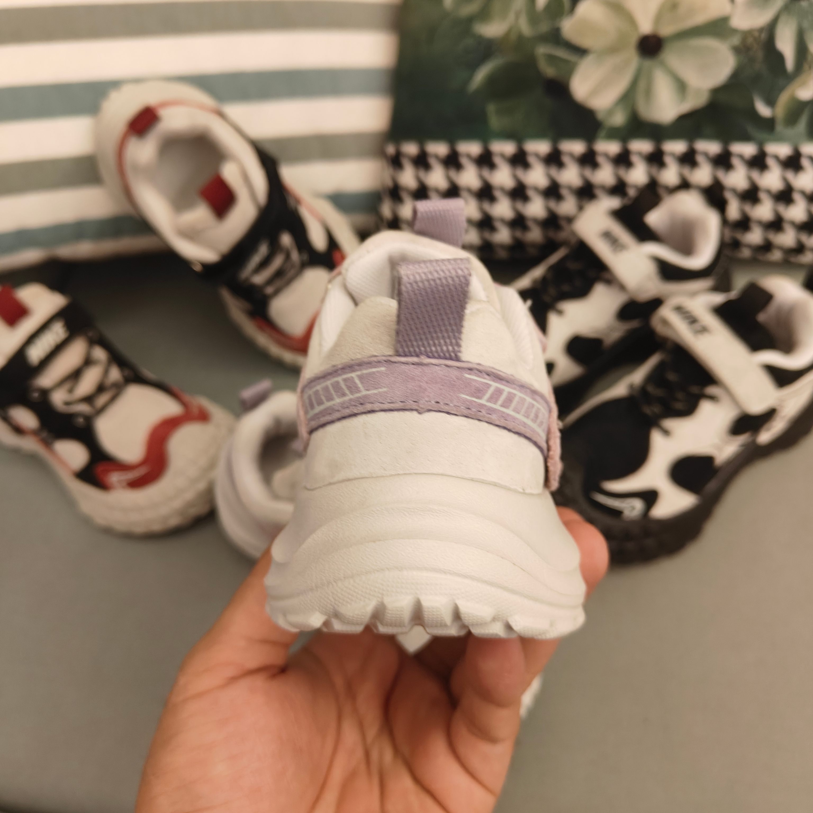 图片[5]-双十二特 轮胎底登山童鞋！！ 🚗尺码：26-37码 轮胎底登山童老爹鞋🛵秋款皮面魔术贴 丑萌弹力口韩版炸街休闲户 时尚复古，又是一款吊炸街的款式 特殊的材料，让鞋子轻便复古，走路很灵活。-选品中心