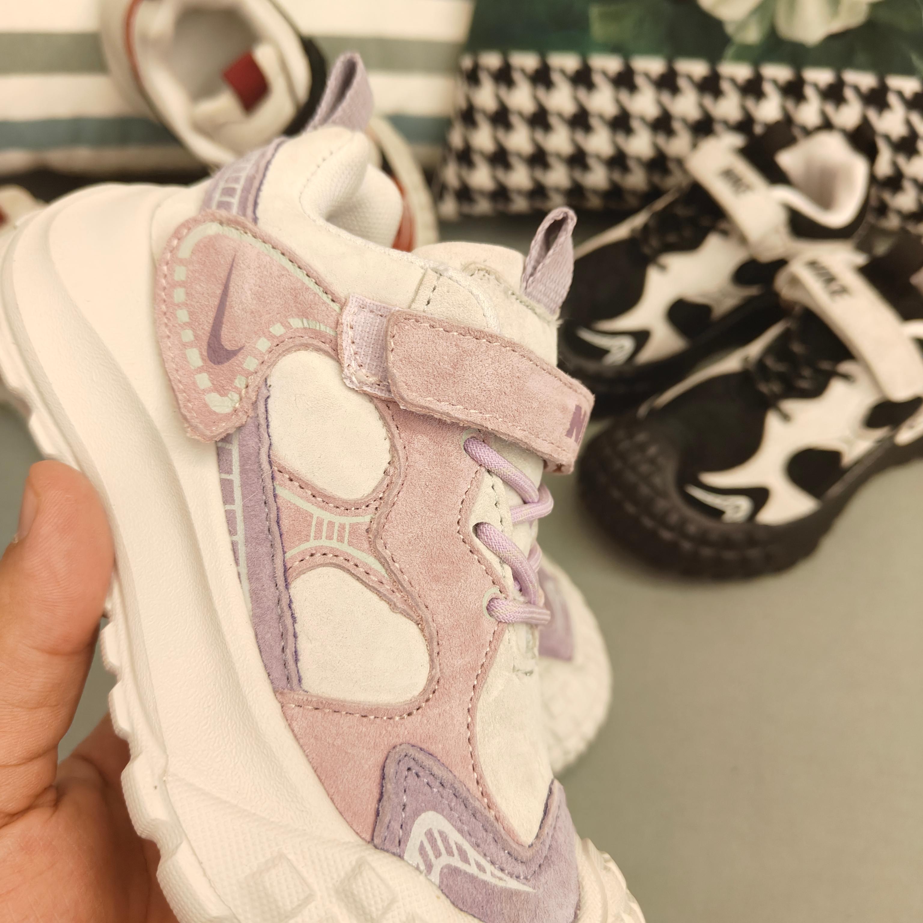 图片[6]-双十二特 轮胎底登山童鞋！！ 🚗尺码：26-37码 轮胎底登山童老爹鞋🛵秋款皮面魔术贴 丑萌弹力口韩版炸街休闲户 时尚复古，又是一款吊炸街的款式 特殊的材料，让鞋子轻便复古，走路很灵活。-选品中心