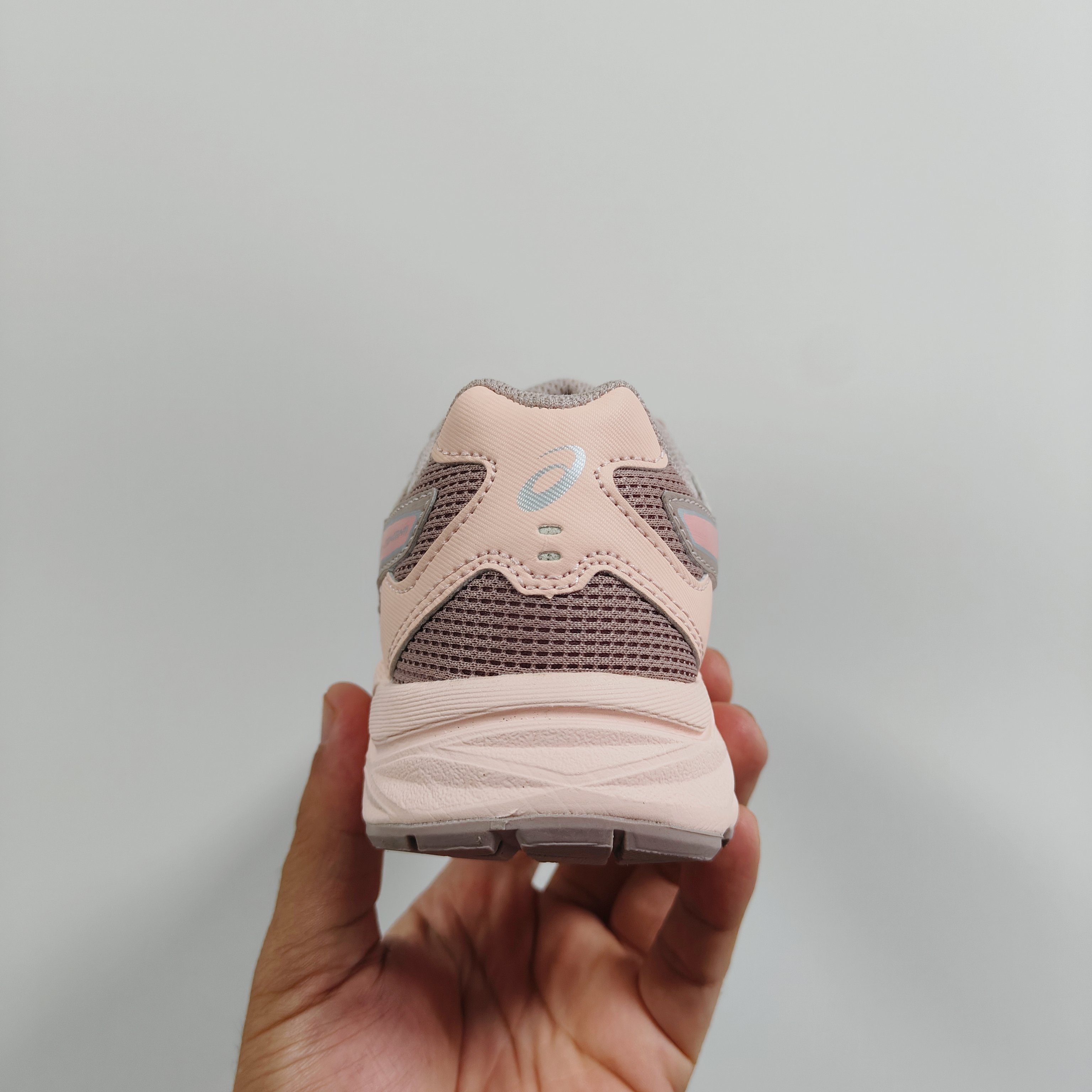 图片[5]-A家亚瑟gs童鞋25秋冬缓震跑步鞋GEL胶柔韧舒适缓冲 尺码：儿童26-37码 兔子带松紧带 官方新品 买一单省几百块，就是现在 真的期待了好久，终于来咯👏🏻 囤起来开春必备❤️橡胶轻便组合防滑大底 松紧带设计，海玻璃鞋垫超舒适☁️ 经典老爹款式，潮范儿十足🆒 超爱的新品🆕自留推荐❤️-选品中心