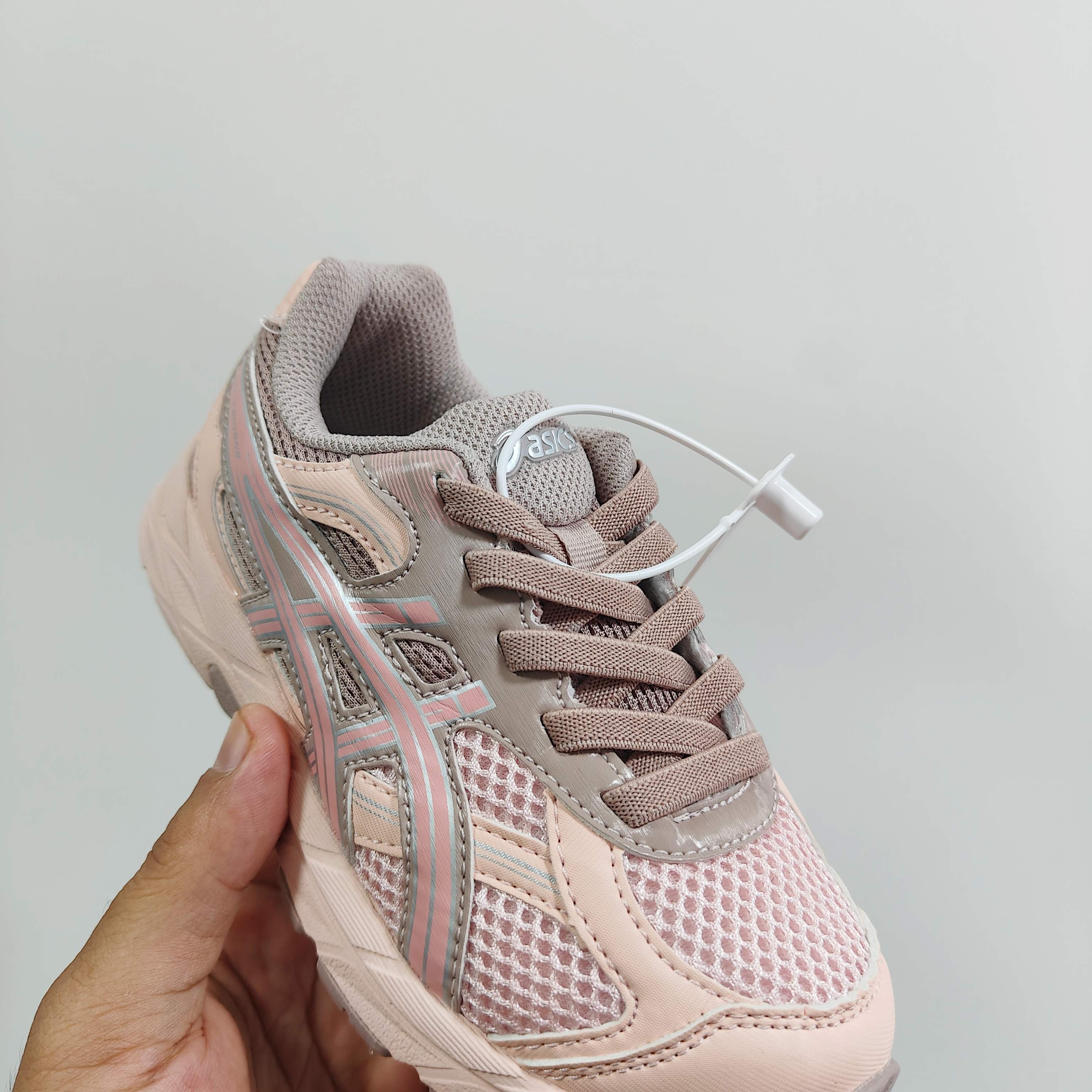 图片[7]-A家亚瑟gs童鞋25秋冬缓震跑步鞋GEL胶柔韧舒适缓冲 尺码：儿童26-37码 兔子带松紧带 官方新品 买一单省几百块，就是现在 真的期待了好久，终于来咯👏🏻 囤起来开春必备❤️橡胶轻便组合防滑大底 松紧带设计，海玻璃鞋垫超舒适☁️ 经典老爹款式，潮范儿十足🆒 超爱的新品🆕自留推荐❤️-选品中心