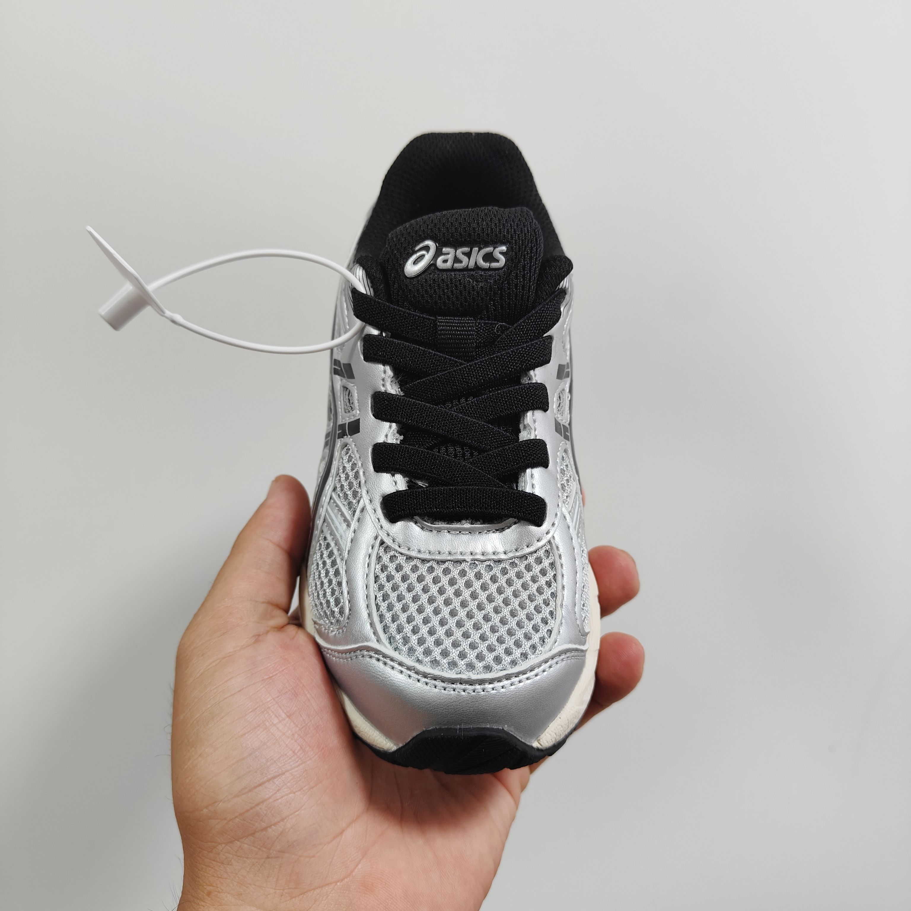 图片[4]-A家亚瑟gs童鞋25秋冬缓震跑步鞋GEL胶柔韧舒适缓冲 尺码：儿童26-37码 兔子带松紧带 官方新品 买一单省几百块，就是现在 真的期待了好久，终于来咯👏🏻 囤起来开春必备❤️橡胶轻便组合防滑大底 松紧带设计，海玻璃鞋垫超舒适☁️ 经典老爹款式，潮范儿十足🆒 超爱的新品🆕自留推荐❤️-选品中心