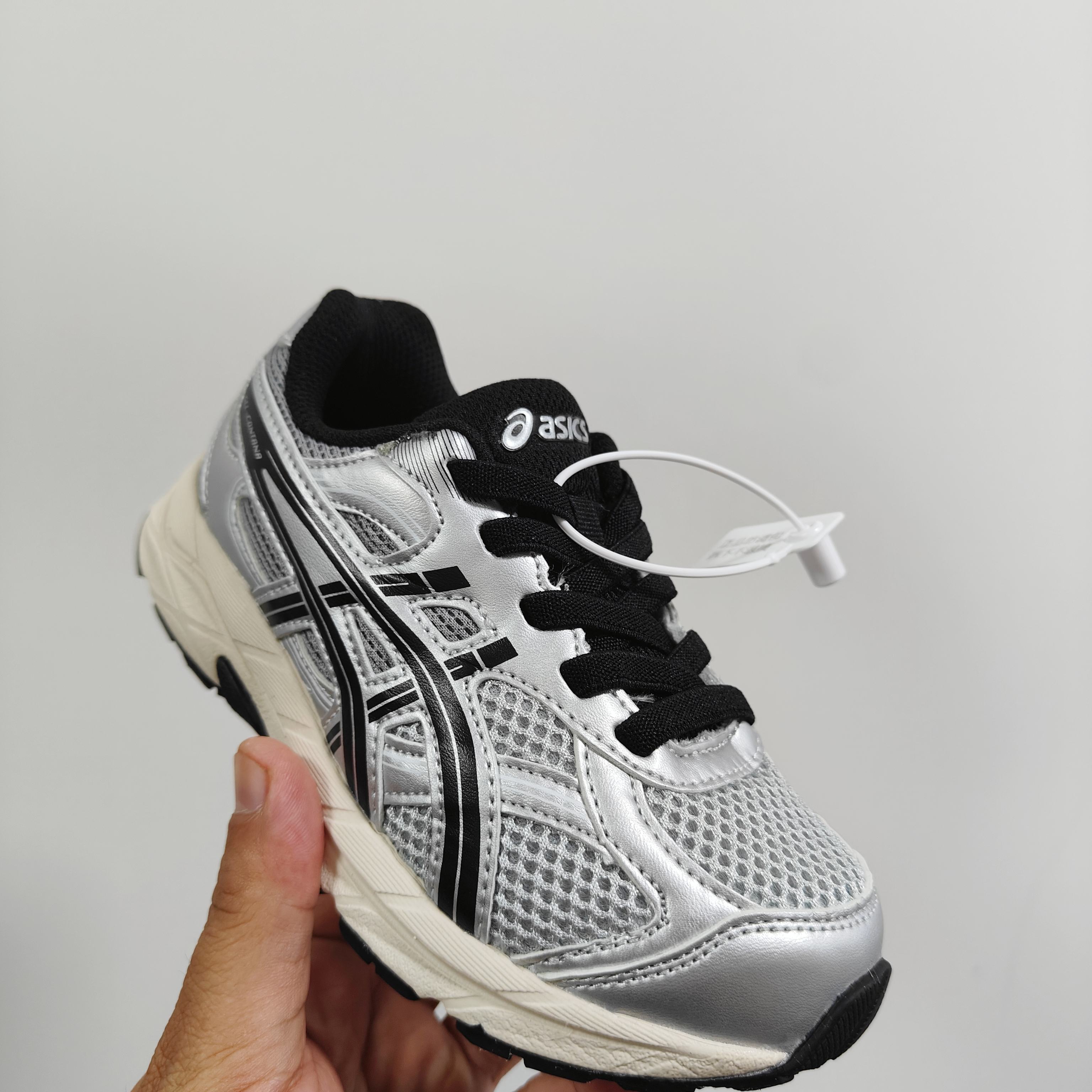 图片[7]-A家亚瑟gs童鞋25秋冬缓震跑步鞋GEL胶柔韧舒适缓冲 尺码：儿童26-37码 兔子带松紧带 官方新品 买一单省几百块，就是现在 真的期待了好久，终于来咯👏🏻 囤起来开春必备❤️橡胶轻便组合防滑大底 松紧带设计，海玻璃鞋垫超舒适☁️ 经典老爹款式，潮范儿十足🆒 超爱的新品🆕自留推荐❤️-选品中心