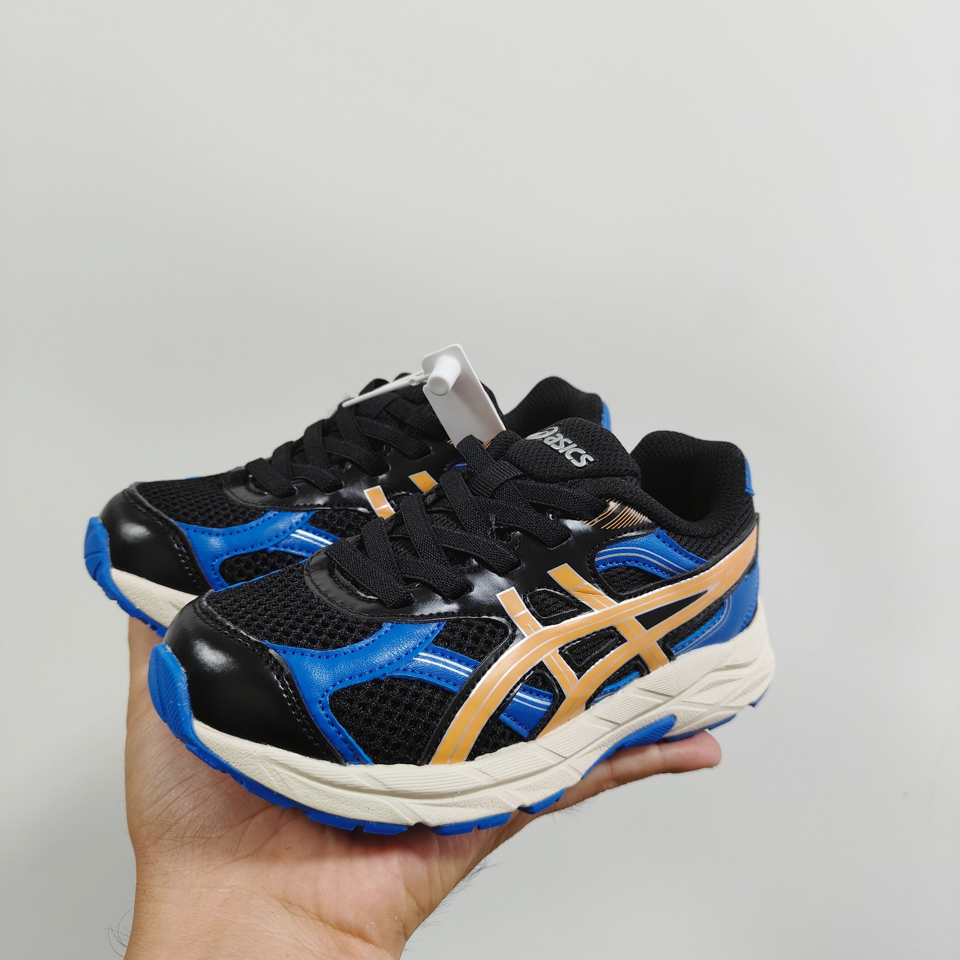 图片[8]-A家亚瑟gs童鞋25秋冬缓震跑步鞋GEL胶柔韧舒适缓冲 尺码：儿童26-37码 兔子带松紧带 官方新品 买一单省几百块，就是现在 真的期待了好久，终于来咯👏🏻 囤起来开春必备❤️橡胶轻便组合防滑大底 松紧带设计，海玻璃鞋垫超舒适☁️ 经典老爹款式，潮范儿十足🆒 超爱的新品🆕自留推荐❤️-选品中心