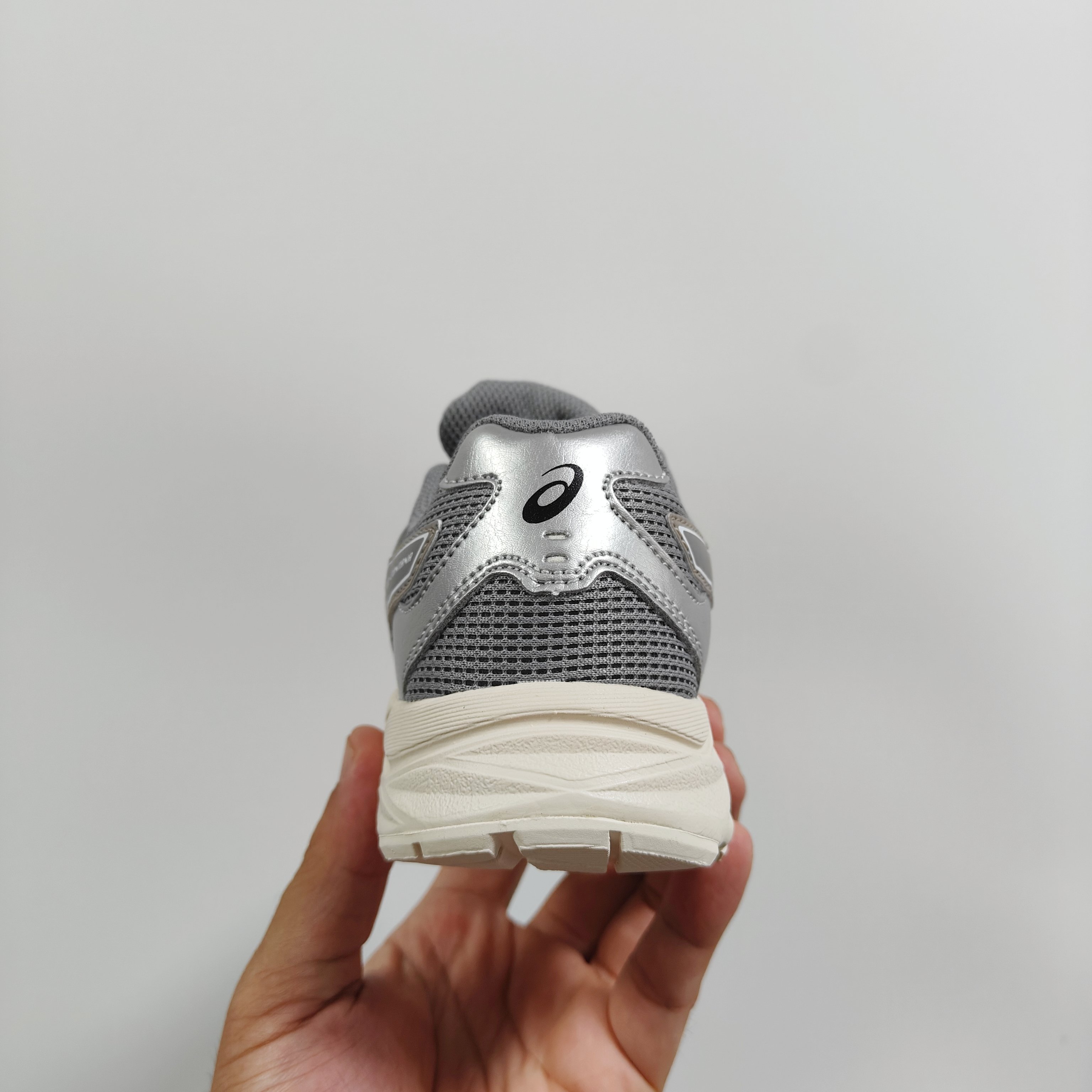 图片[5]-A家亚瑟gs童鞋25秋冬缓震跑步鞋GEL胶柔韧舒适缓冲 尺码：儿童26-37码 兔子带松紧带 官方新品 买一单省几百块，就是现在 真的期待了好久，终于来咯👏🏻 囤起来开春必备❤️橡胶轻便组合防滑大底 松紧带设计，海玻璃鞋垫超舒适☁️ 经典老爹款式，潮范儿十足🆒 超爱的新品🆕自留推荐❤️-选品中心