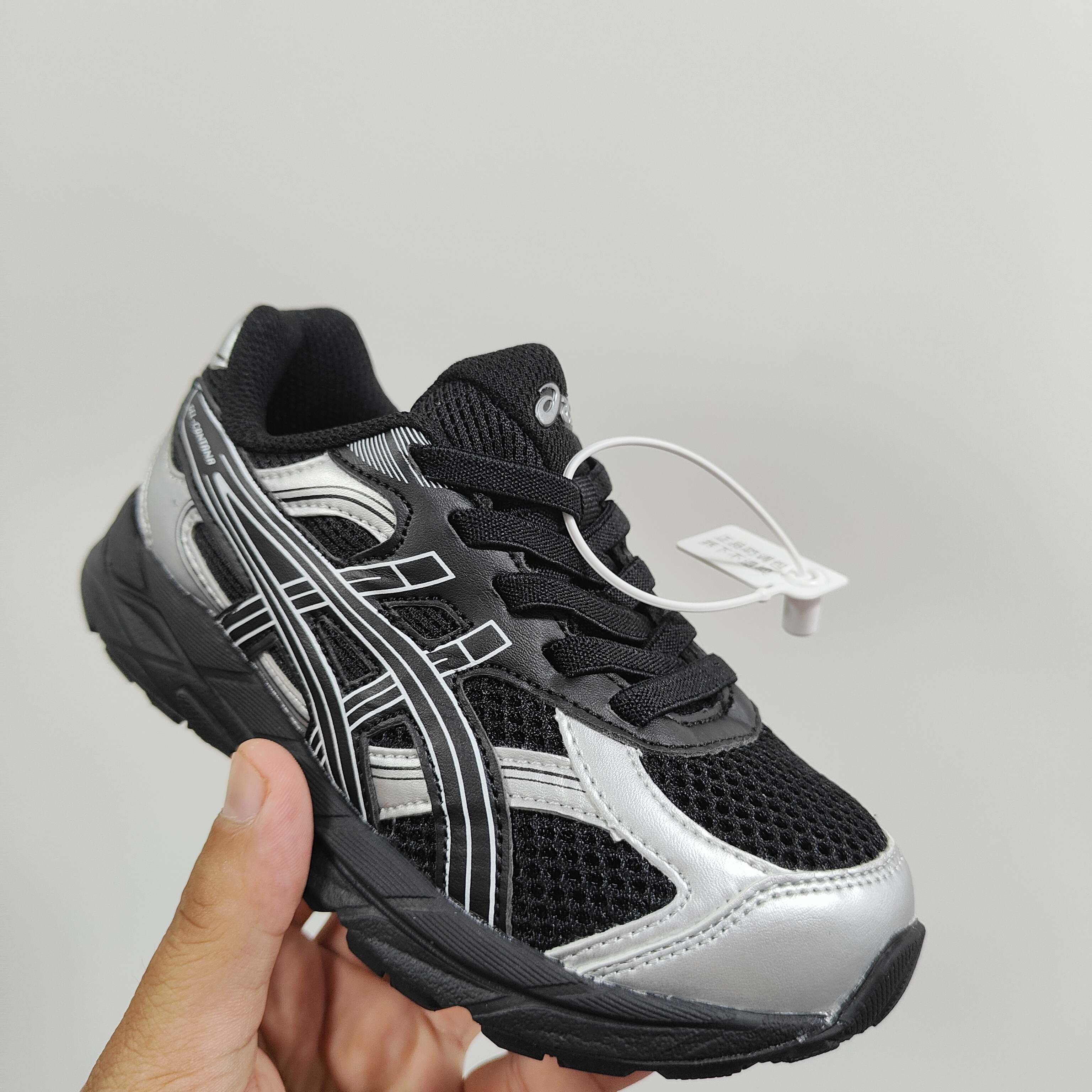 图片[7]-A家亚瑟gs童鞋25秋冬缓震跑步鞋GEL胶柔韧舒适缓冲 尺码：儿童26-37码 兔子带松紧带 官方新品 买一单省几百块，就是现在 真的期待了好久，终于来咯👏🏻 囤起来开春必备❤️橡胶轻便组合防滑大底 松紧带设计，海玻璃鞋垫超舒适☁️ 经典老爹款式，潮范儿十足🆒 超爱的新品🆕自留推荐❤️-选品中心