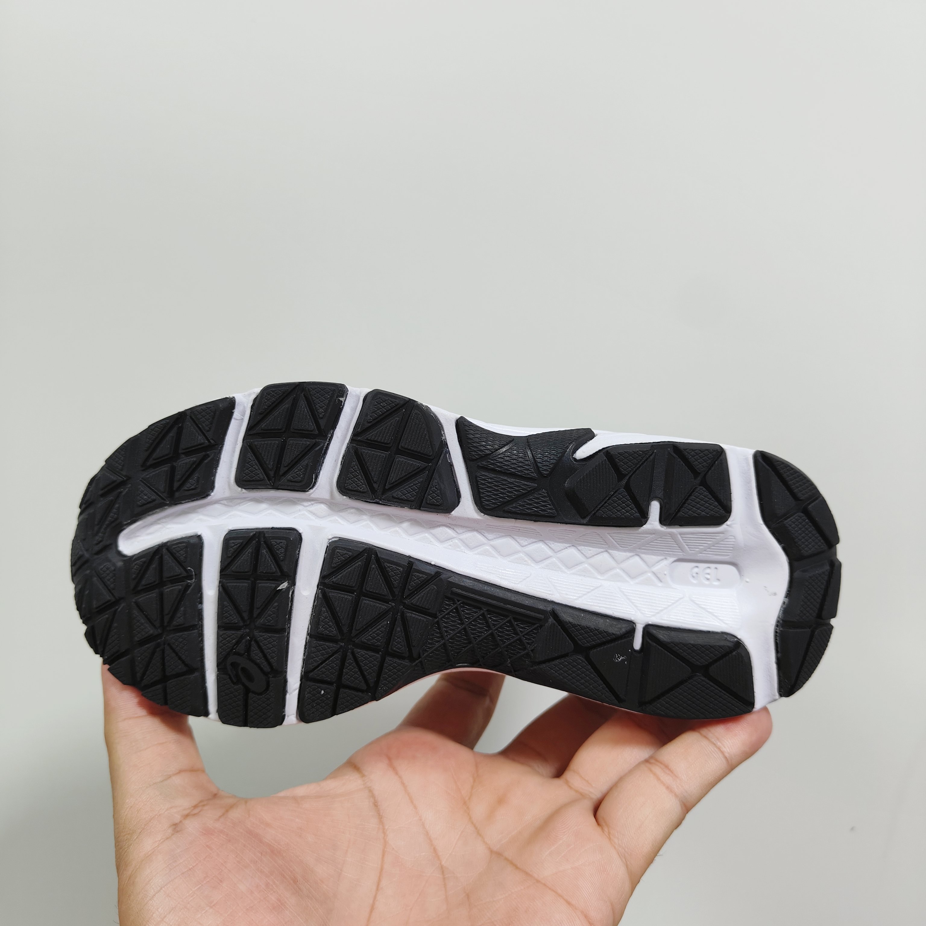 图片[6]-A家亚瑟gs童鞋25秋冬缓震跑步鞋GEL胶柔韧舒适缓冲 尺码：儿童26-37码 兔子带松紧带 官方新品 买一单省几百块，就是现在 真的期待了好久，终于来咯👏🏻 囤起来开春必备❤️橡胶轻便组合防滑大底 松紧带设计，海玻璃鞋垫超舒适☁️ 经典老爹款式，潮范儿十足🆒 超爱的新品🆕自留推荐❤️-选品中心