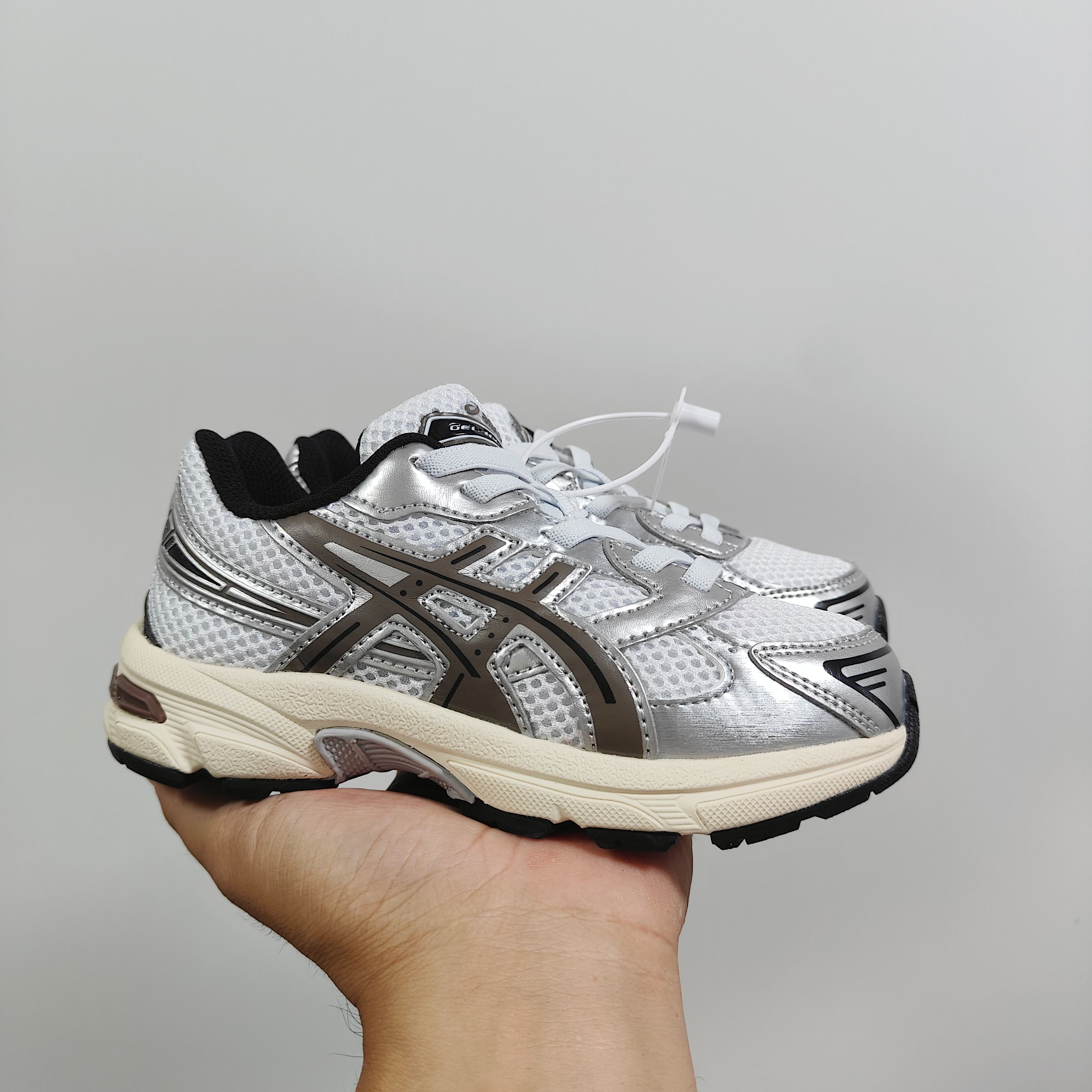 图片[2]-新款出货放 A家亚瑟1130童鞋25秋冬缓震跑步鞋GEL胶柔韧舒适缓冲 尺码：儿童26-37码 兔子带松紧带 官方新品 买一单省几百块，就是现在 真的期待了好久，终于来咯👏🏻 囤起来开春必备❤️橡胶轻便组合防滑大底 松紧带设计，海玻璃鞋垫超舒适☁️ 经典老爹款式，潮范儿十足🆒 超爱的新品🆕自留推荐-选品中心