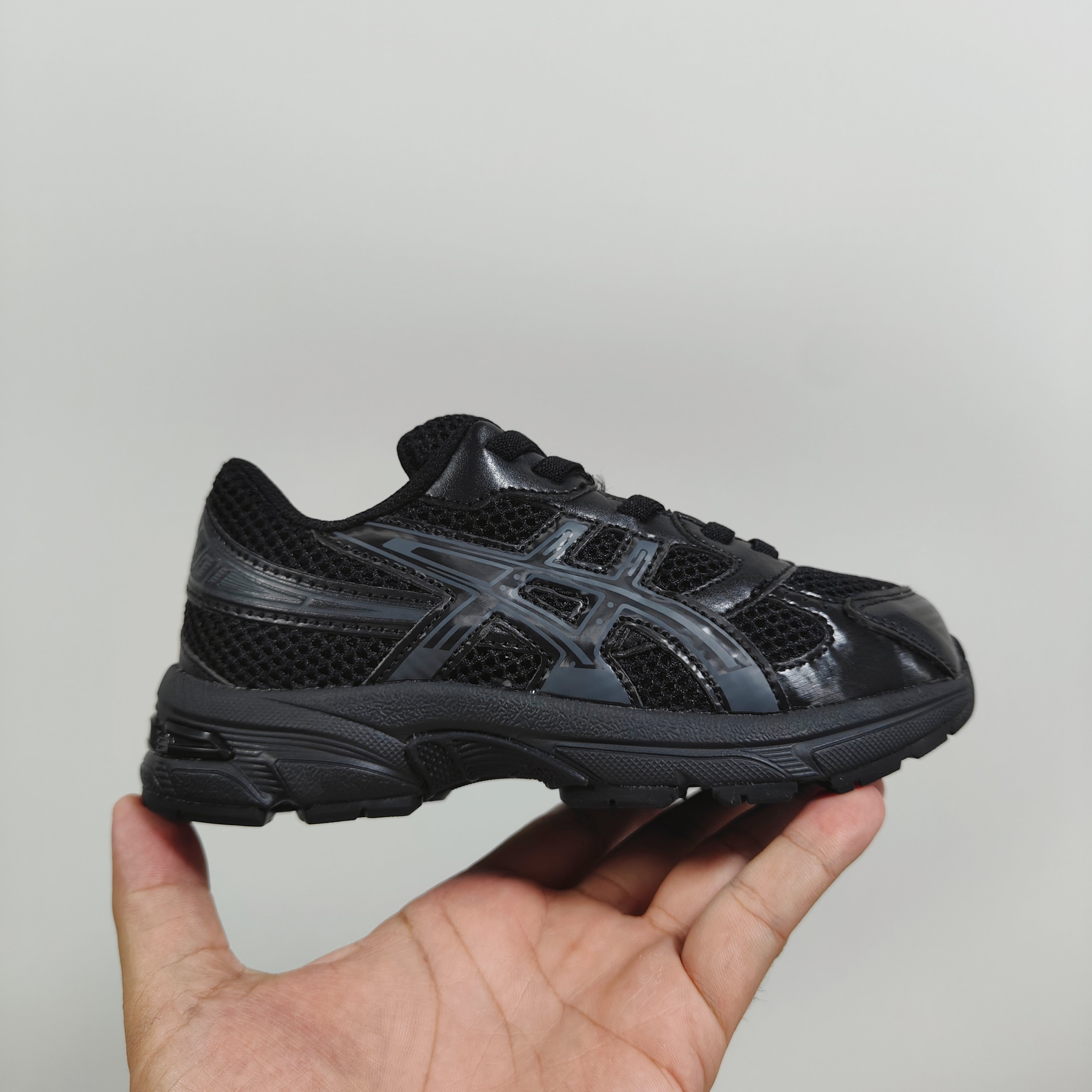 图片[3]-新款出货放 A家亚瑟1130童鞋25秋冬缓震跑步鞋GEL胶柔韧舒适缓冲 尺码：儿童26-37码 兔子带松紧带 官方新品 买一单省几百块，就是现在 真的期待了好久，终于来咯👏🏻 囤起来开春必备❤️橡胶轻便组合防滑大底 松紧带设计，海玻璃鞋垫超舒适☁️ 经典老爹款式，潮范儿十足🆒 超爱的新品🆕自留推荐-选品中心