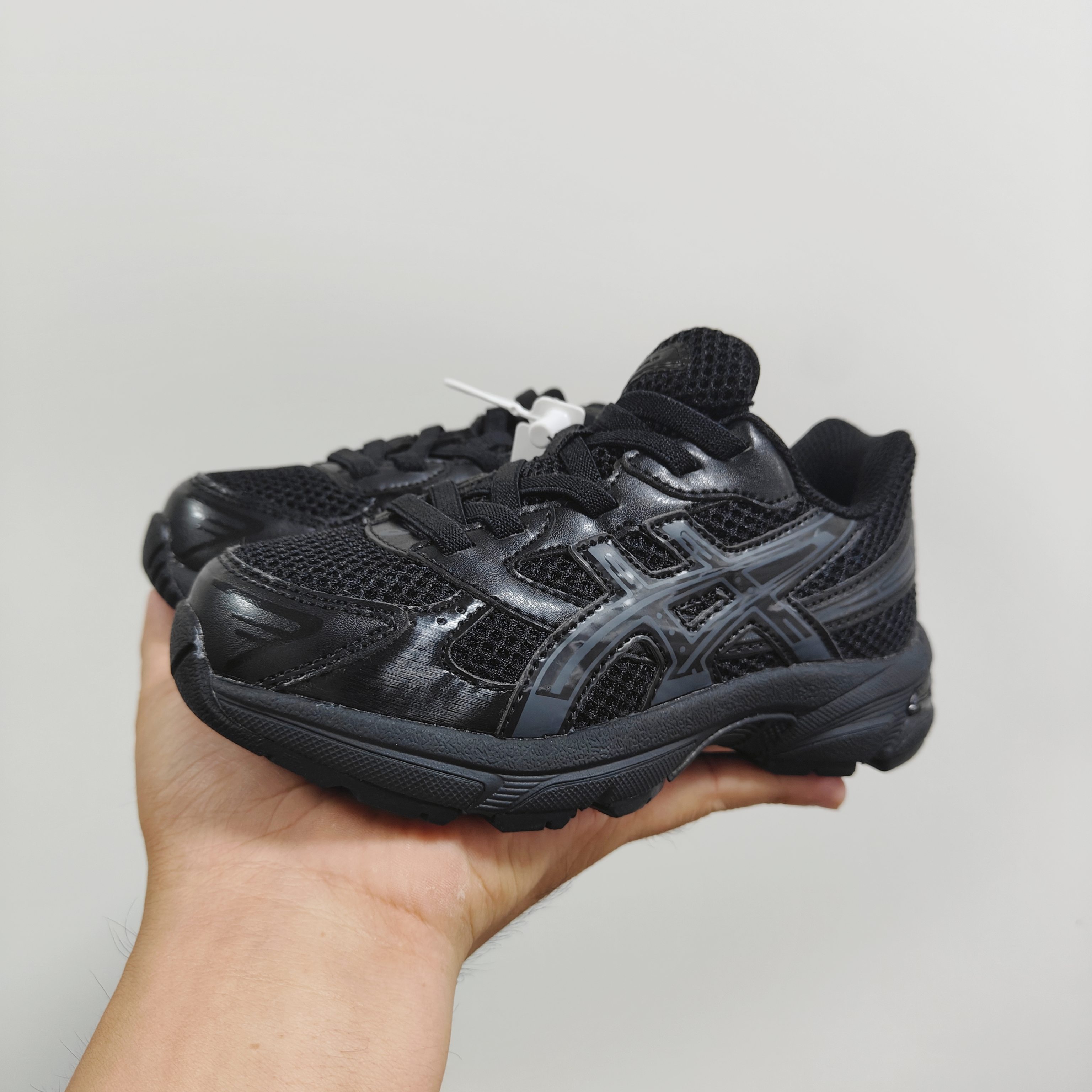 图片[8]-新款出货放 A家亚瑟1130童鞋25秋冬缓震跑步鞋GEL胶柔韧舒适缓冲 尺码：儿童26-37码 兔子带松紧带 官方新品 买一单省几百块，就是现在 真的期待了好久，终于来咯👏🏻 囤起来开春必备❤️橡胶轻便组合防滑大底 松紧带设计，海玻璃鞋垫超舒适☁️ 经典老爹款式，潮范儿十足🆒 超爱的新品🆕自留推荐-选品中心