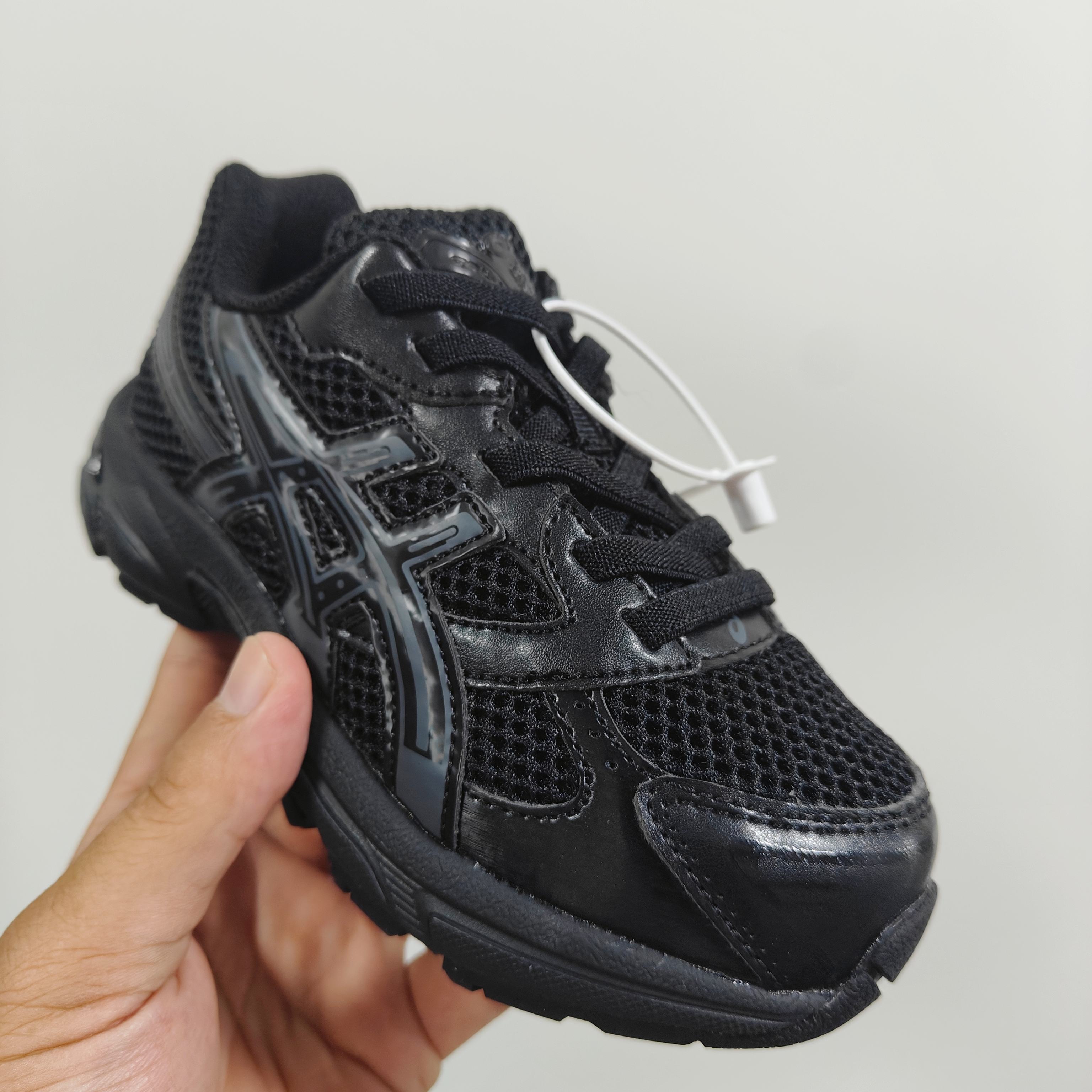 图片[7]-新款出货放 A家亚瑟1130童鞋25秋冬缓震跑步鞋GEL胶柔韧舒适缓冲 尺码：儿童26-37码 兔子带松紧带 官方新品 买一单省几百块，就是现在 真的期待了好久，终于来咯👏🏻 囤起来开春必备❤️橡胶轻便组合防滑大底 松紧带设计，海玻璃鞋垫超舒适☁️ 经典老爹款式，潮范儿十足🆒 超爱的新品🆕自留推荐-选品中心