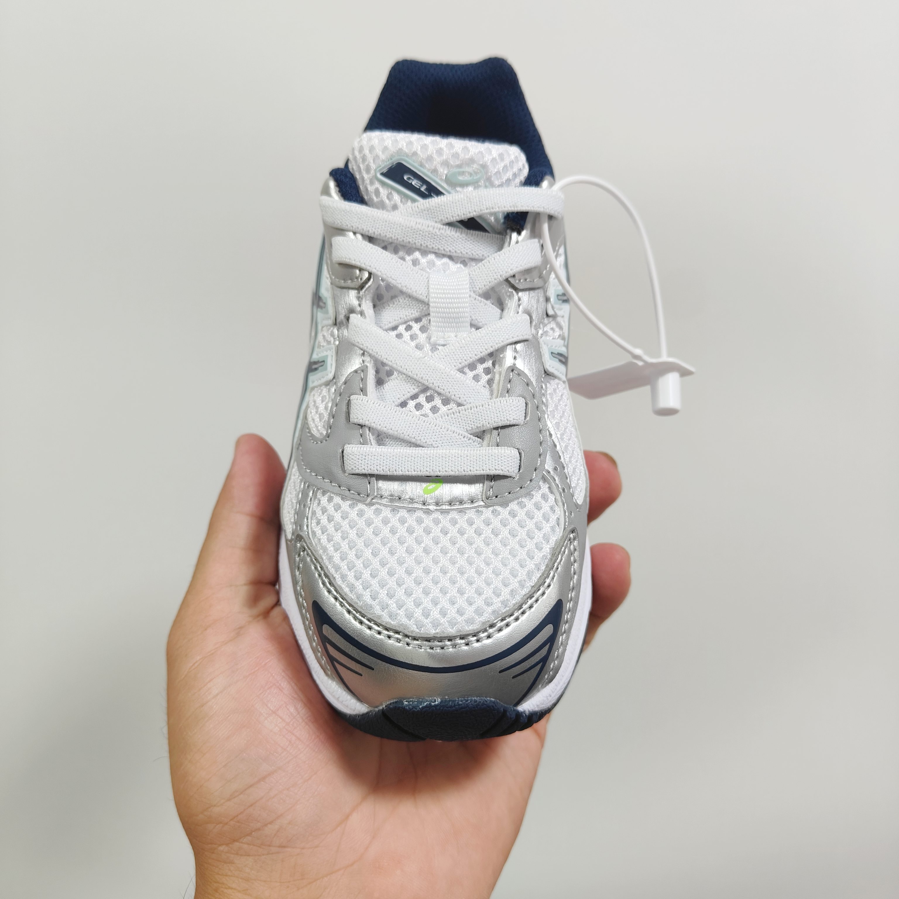 图片[4]-新款出货 A家亚瑟1130童鞋25秋冬缓震跑步鞋GEL胶柔韧舒适缓冲 尺码：儿童26-37码 兔子带松紧带 官方新品 买一单省几百块，就是现在 真的期待了好久，终于来咯👏🏻 囤起来开春必备❤️橡胶轻便组合防滑大底 松紧带设计，海玻璃鞋垫超舒适☁️ 经典老爹款式，潮范儿十足🆒 超爱的新品🆕自留推荐-选品中心