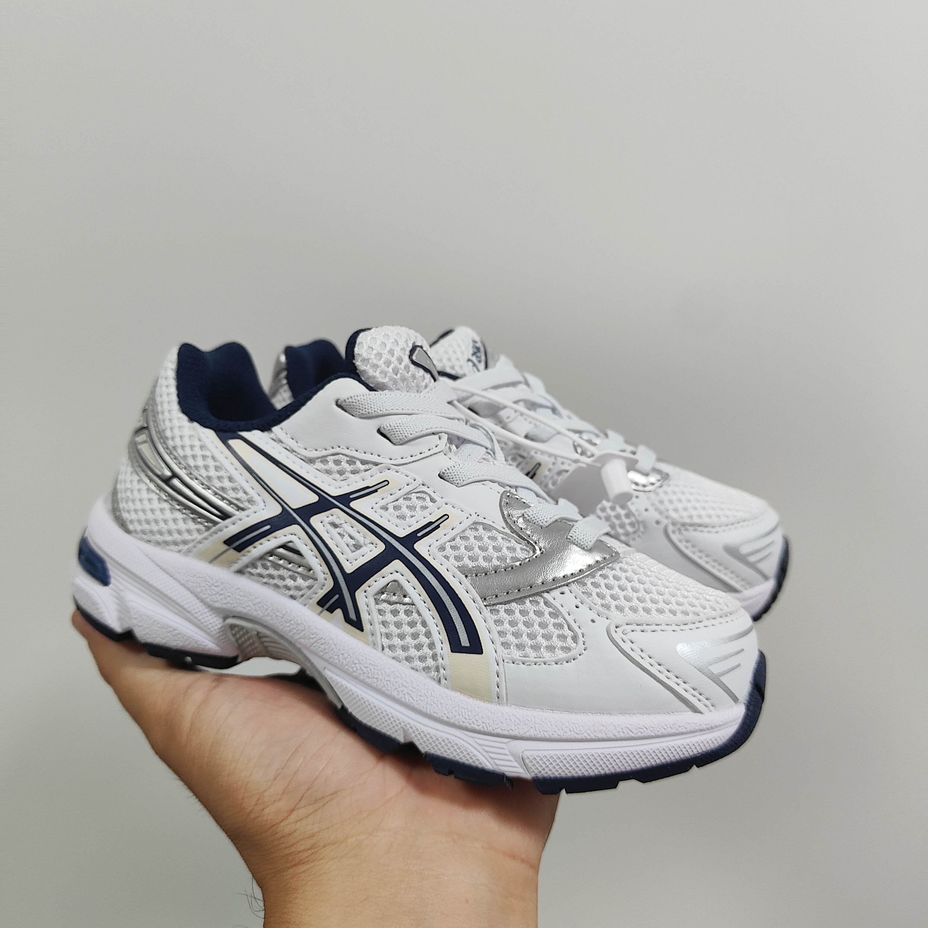 图片[2]-新款出货 A家亚瑟1130童鞋25秋冬缓震跑步鞋GEL胶柔韧舒适缓冲 尺码：儿童26-37码 兔子带松紧带 官方新品 买一单省几百块，就是现在 真的期待了好久，终于来咯👏🏻 囤起来开春必备❤️橡胶轻便组合防滑大底 松紧带设计，海玻璃鞋垫超舒适☁️ 经典老爹款式，潮范儿十足🆒 超爱的新品🆕自留推荐-选品中心