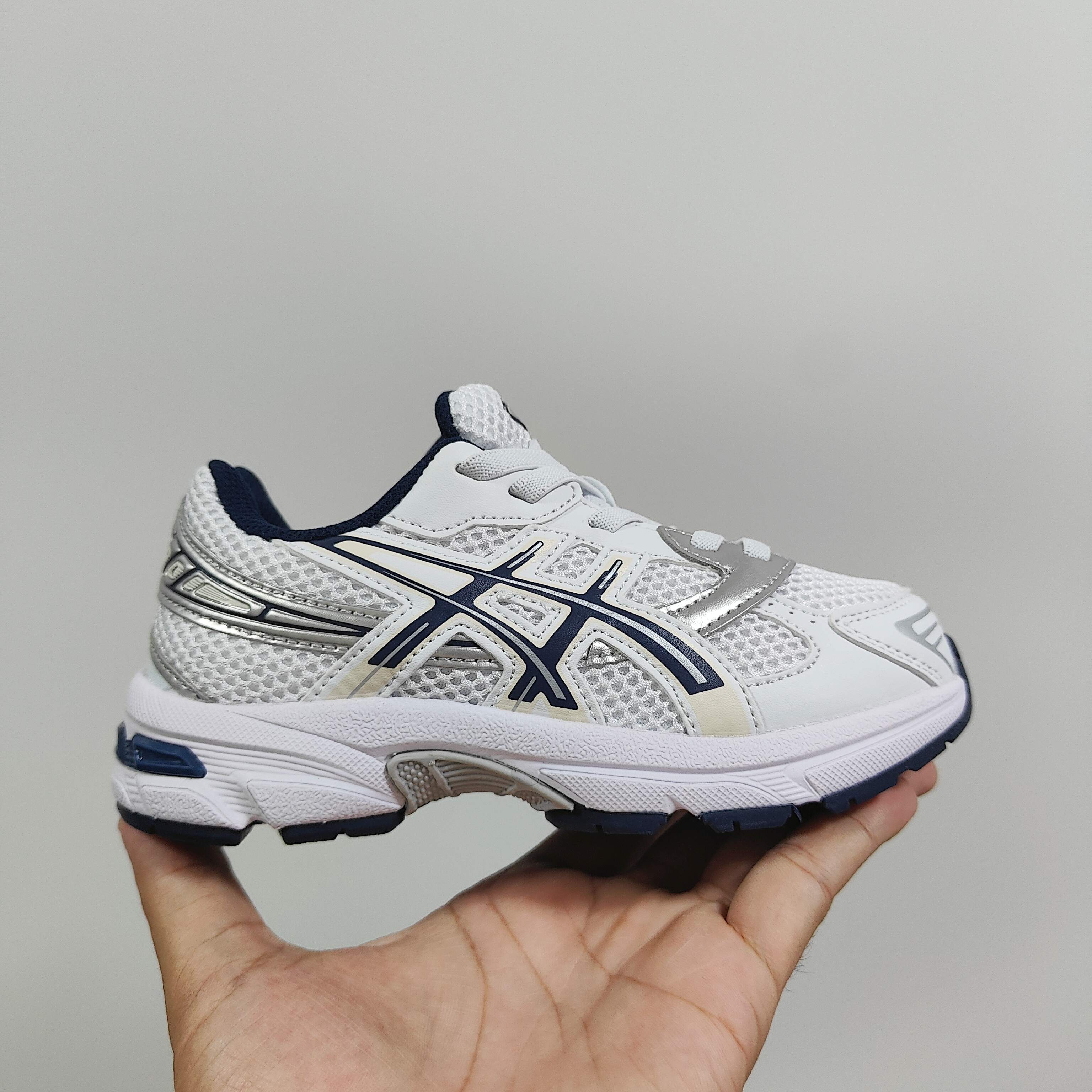 图片[3]-新款出货 A家亚瑟1130童鞋25秋冬缓震跑步鞋GEL胶柔韧舒适缓冲 尺码：儿童26-37码 兔子带松紧带 官方新品 买一单省几百块，就是现在 真的期待了好久，终于来咯👏🏻 囤起来开春必备❤️橡胶轻便组合防滑大底 松紧带设计，海玻璃鞋垫超舒适☁️ 经典老爹款式，潮范儿十足🆒 超爱的新品🆕自留推荐-选品中心