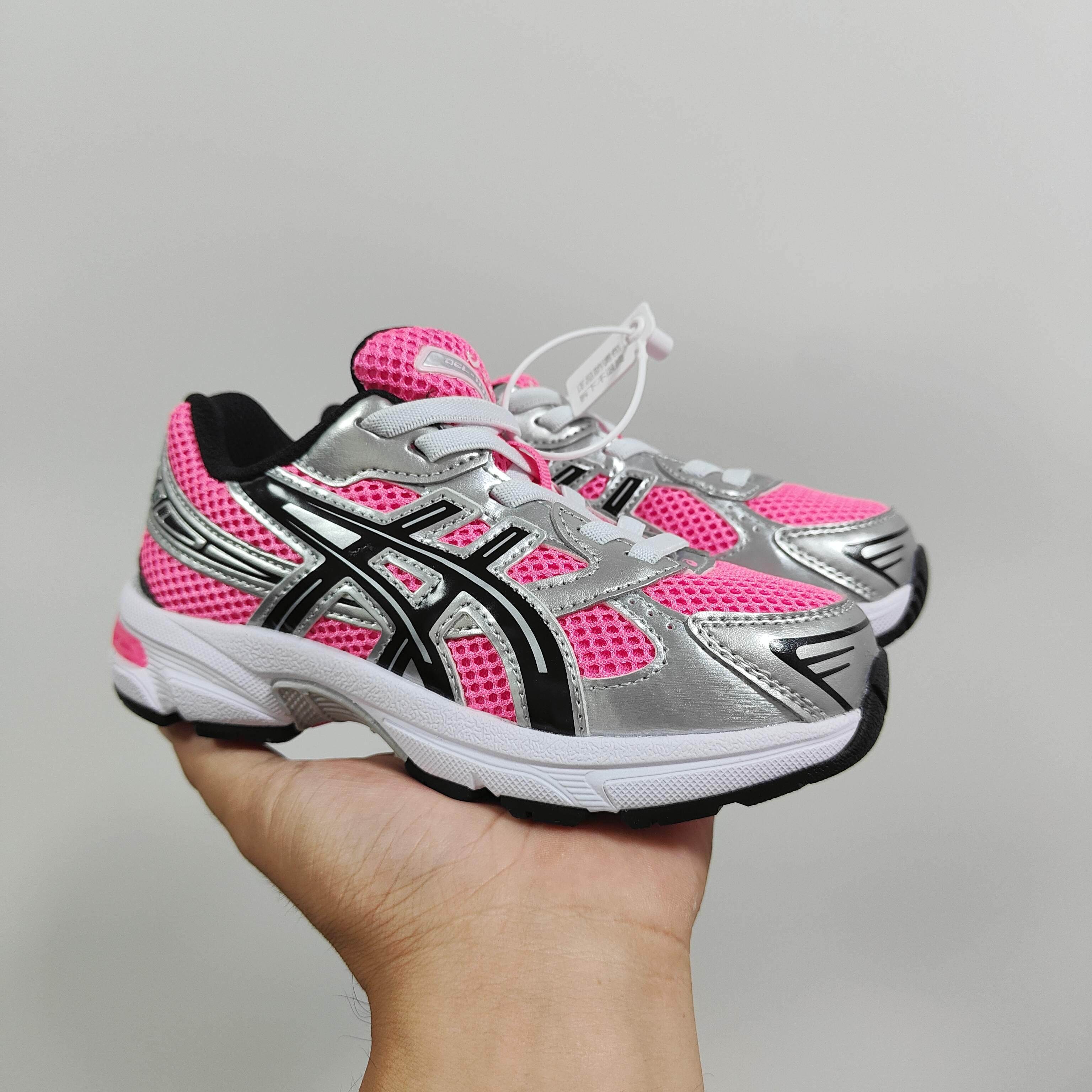 图片[2]-新款出货 A家亚瑟1130童鞋25秋冬缓震跑步鞋GEL胶柔韧舒适缓冲 尺码：儿童26-37码 兔子带松紧带 官方新品 买一单省几百块，就是现在 真的期待了好久，终于来咯👏🏻 囤起来开春必备❤️橡胶轻便组合防滑大底 松紧带设计，海玻璃鞋垫超舒适☁️ 经典老爹款式，潮范儿十足🆒 超爱的新品🆕自留推荐-选品中心