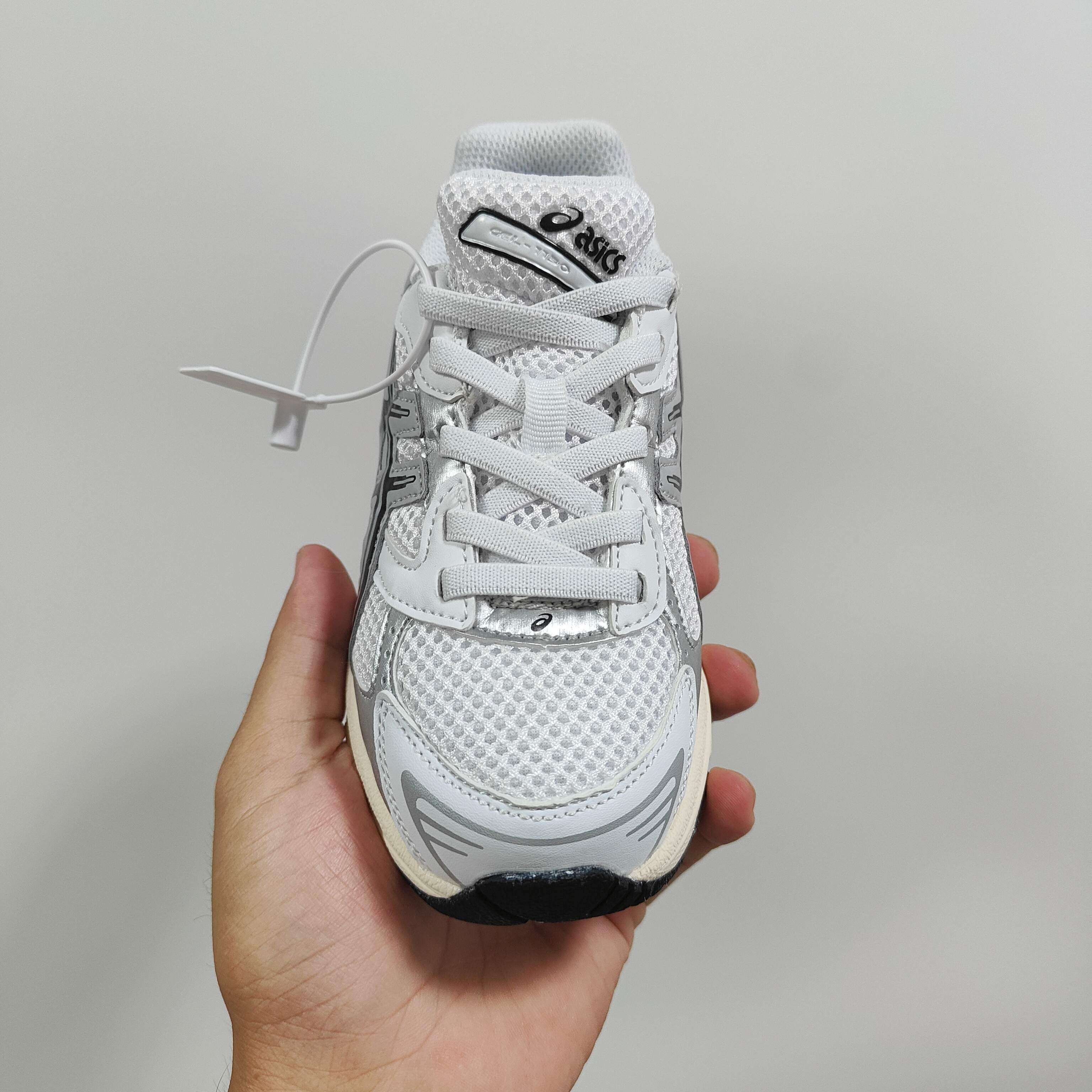 图片[4]-新款出货 A家亚瑟1130童鞋25秋冬缓震跑步鞋GEL胶柔韧舒适缓冲 尺码：儿童26-37码 兔子带松紧带 官方新品 买一单省几百块，就是现在 真的期待了好久，终于来咯👏🏻 囤起来开春必备❤️橡胶轻便组合防滑大底 松紧带设计，海玻璃鞋垫超舒适☁️ 经典老爹款式，潮范儿十足🆒 超爱的新品🆕自留推荐-选品中心